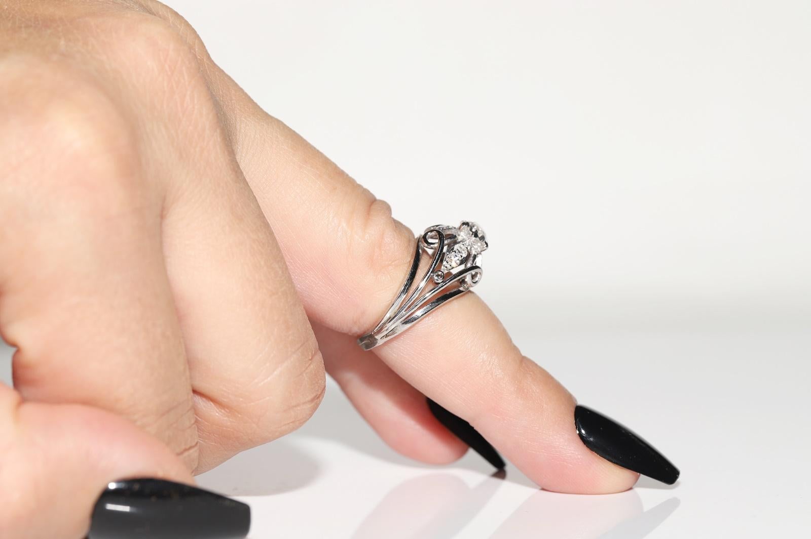 Vecchio anello originale d'epoca CIRCA 1960 in platino con diamanti naturali decorati in vendita 9