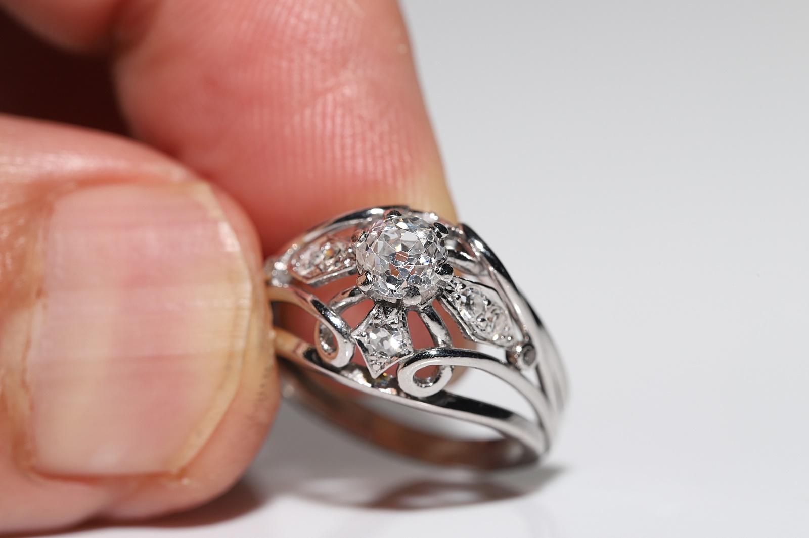 Vecchio anello originale d'epoca CIRCA 1960 in platino con diamanti naturali decorati in vendita 1