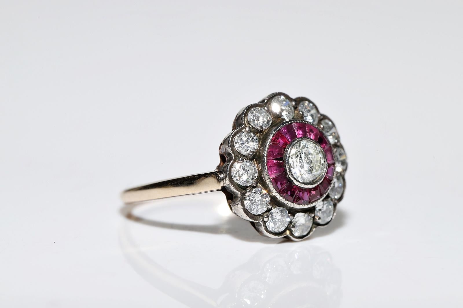 Women's Old Original Vintage Circa 1980s 14k Gold Natural Diamond And Caliber Ruby Ring For Sale