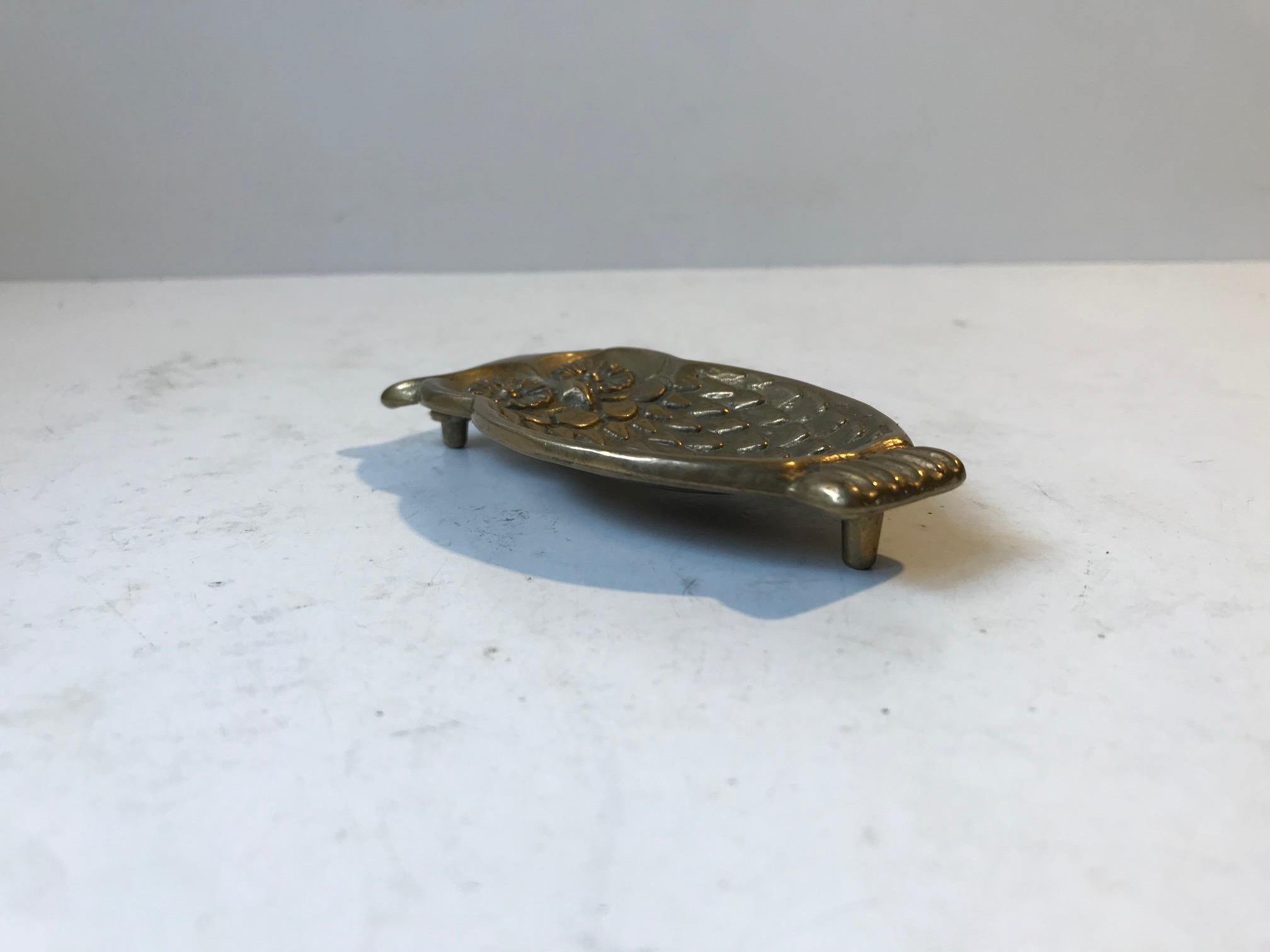 English Old Owl Ashtray, Plaque in Brass For Sale