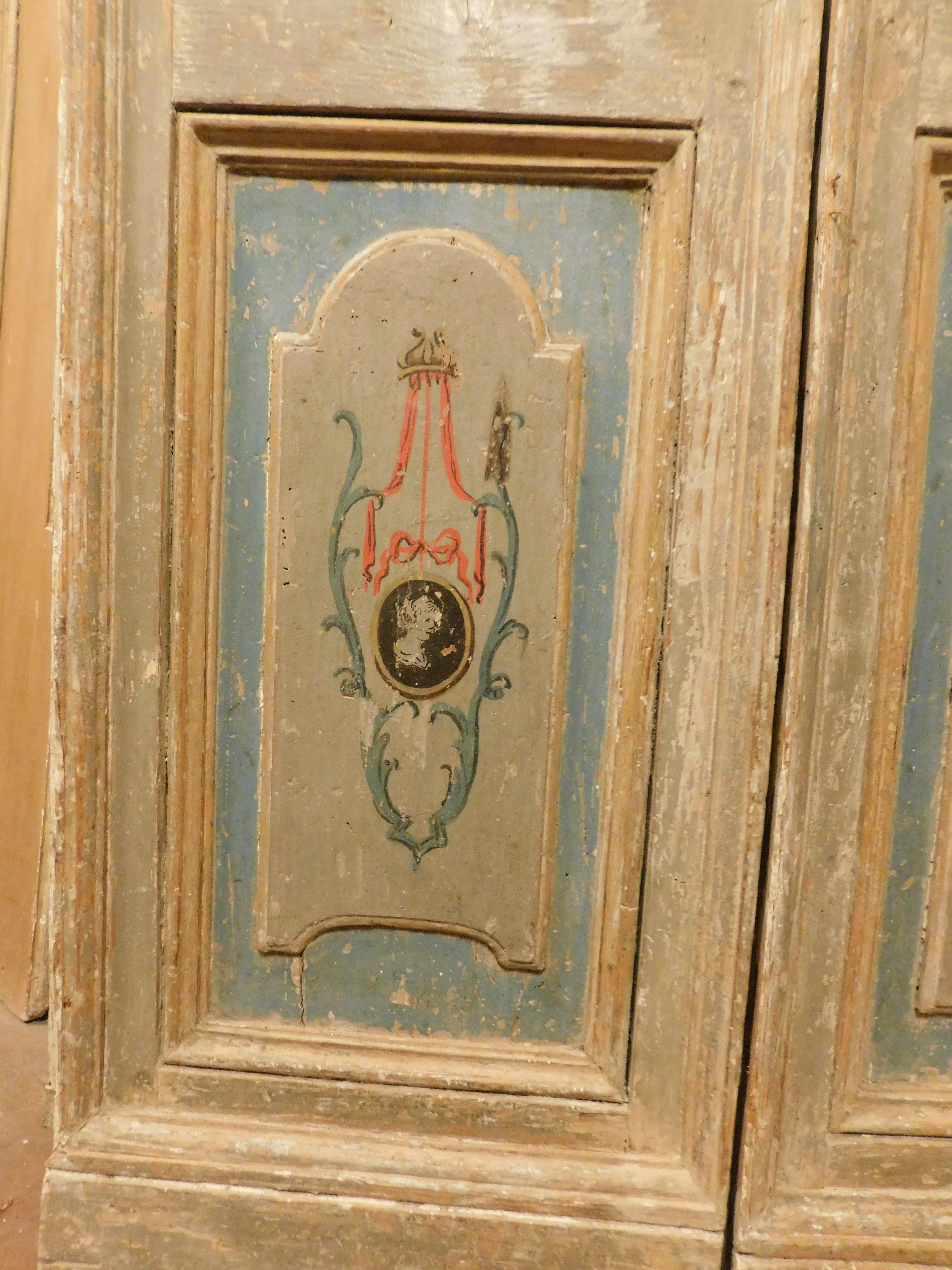 Old painted double door, from Naples Italy In Good Condition For Sale In Cuneo, Italy (CN)