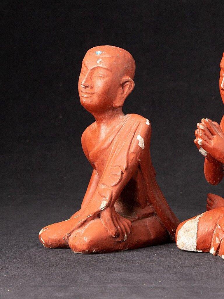 Old pair of monk statues from Burma For Sale 7