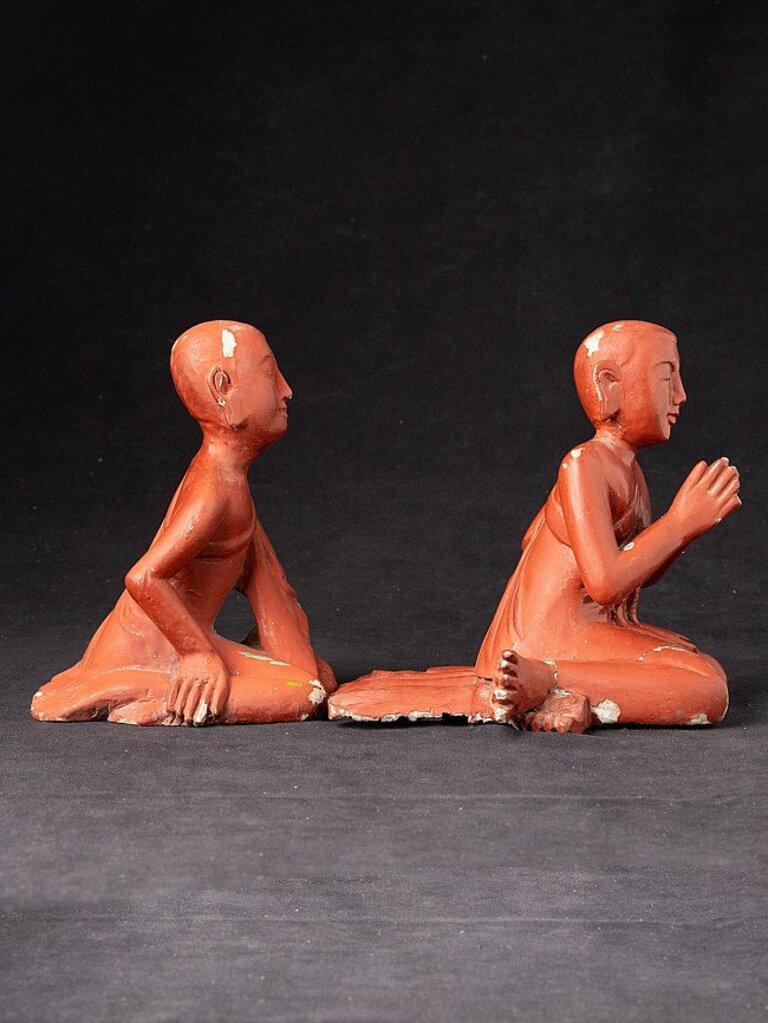 Wood Old pair of monk statues from Burma For Sale