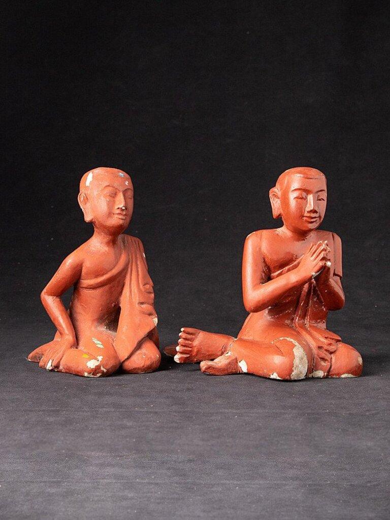 Old pair of monk statues from Burma For Sale 1