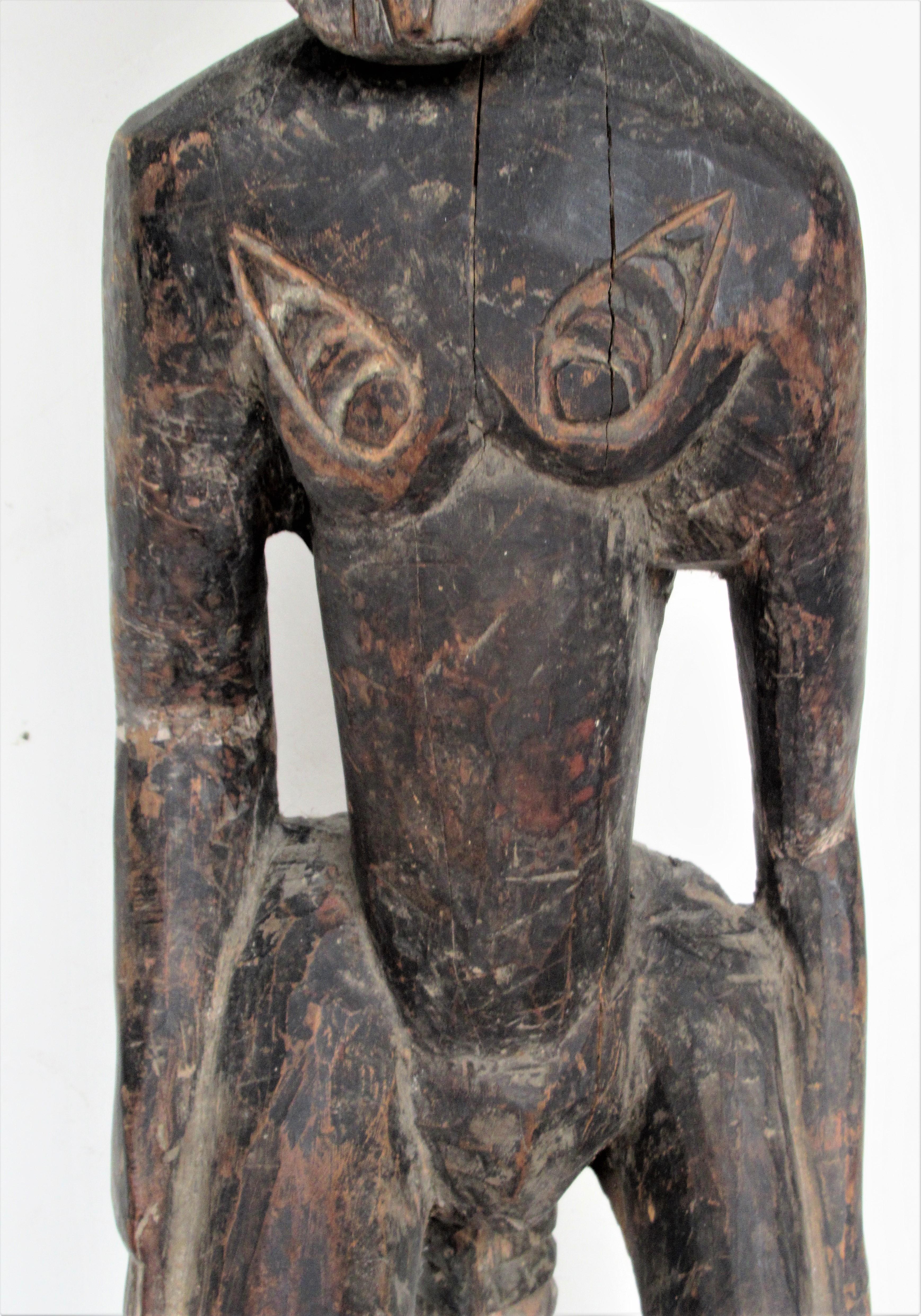 Old Papua New Guinea Ancestral Standing Figure In Distressed Condition For Sale In Rochester, NY