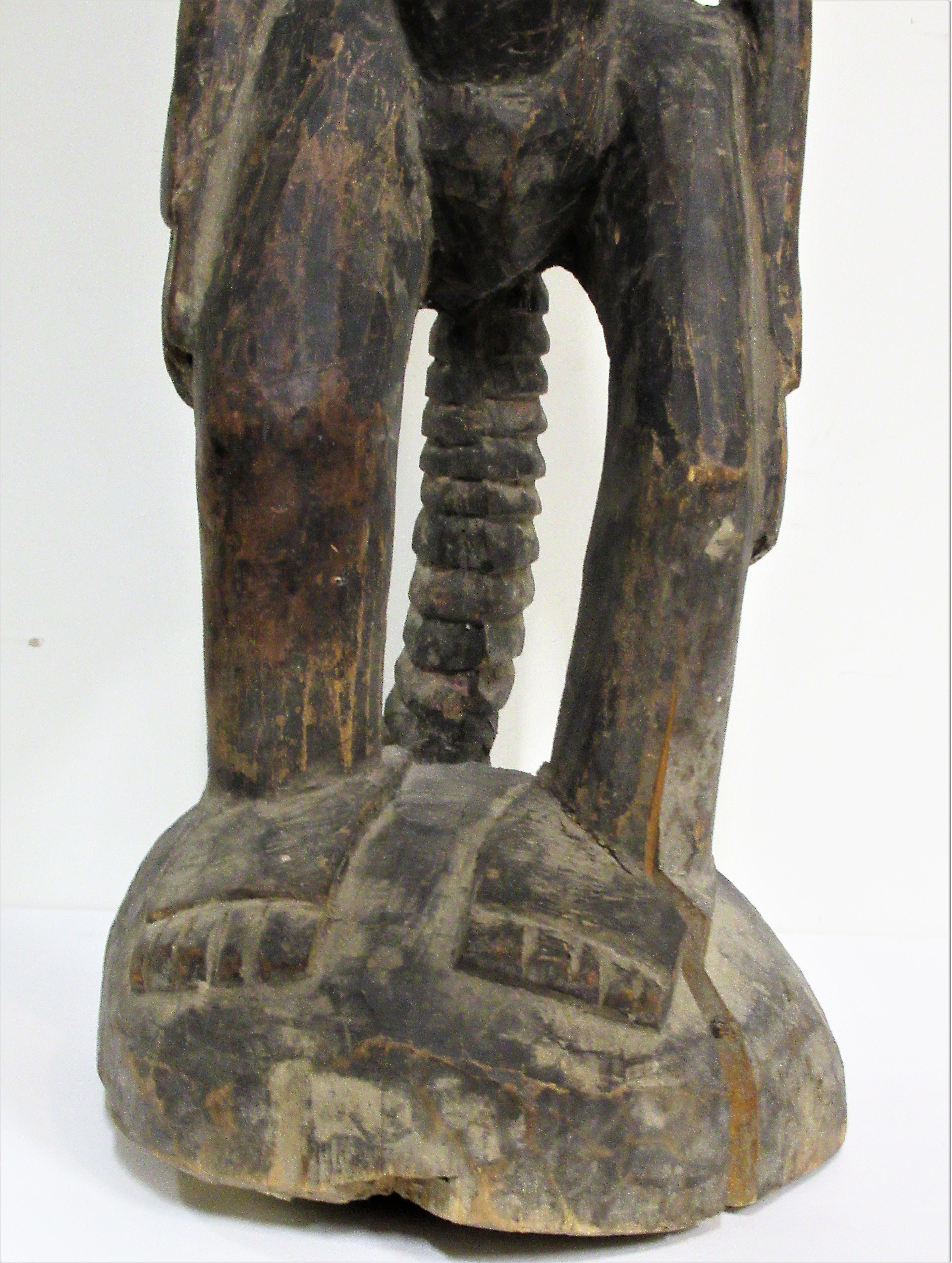 Coquillage Ancienne figure debout de la Papouasie-Nouvelle-Guinée en vente