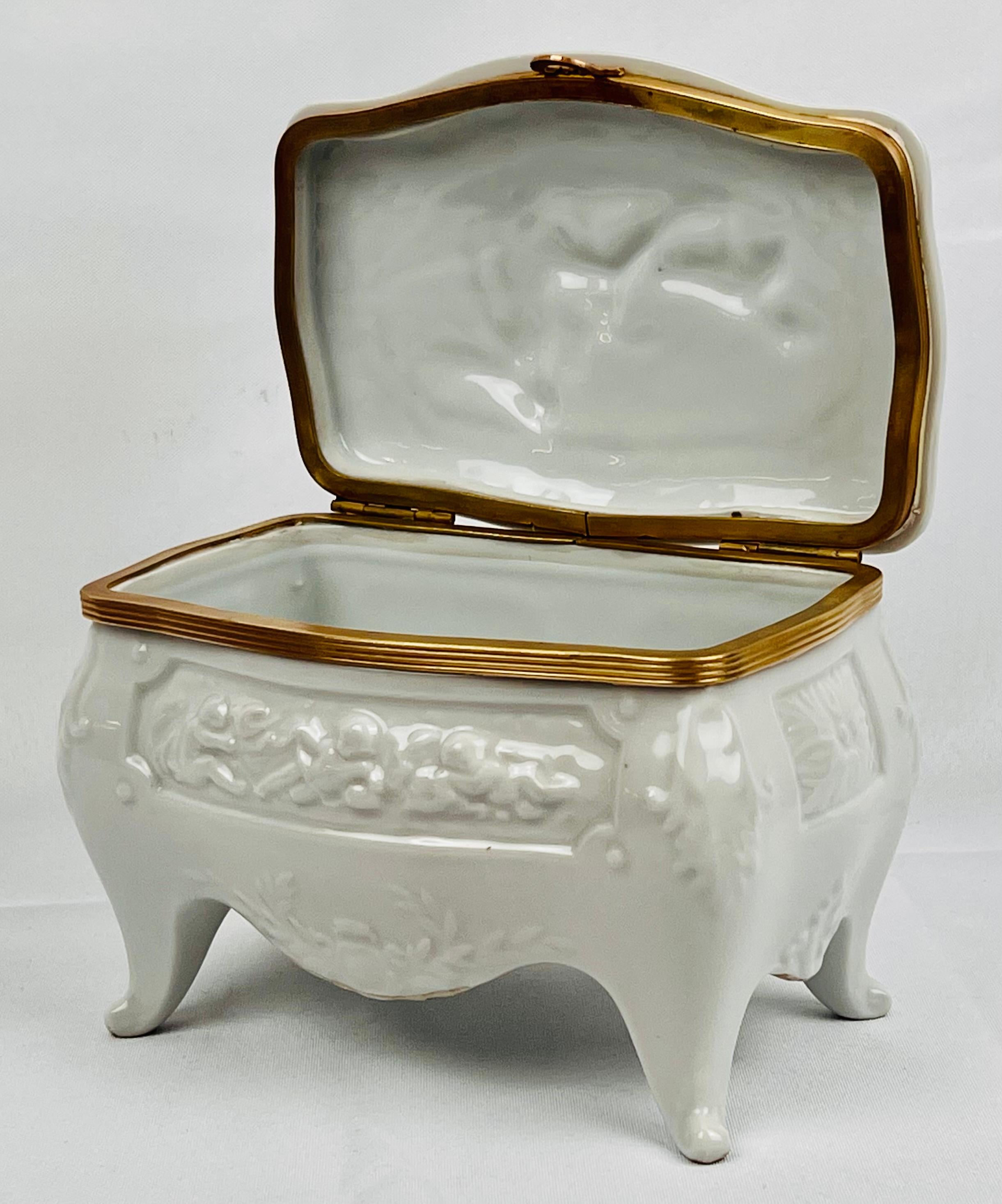 Late 19th Century Large Old Paris Porcelain Bombé Shaped White Glazed Box-Hinged and Footed  For Sale