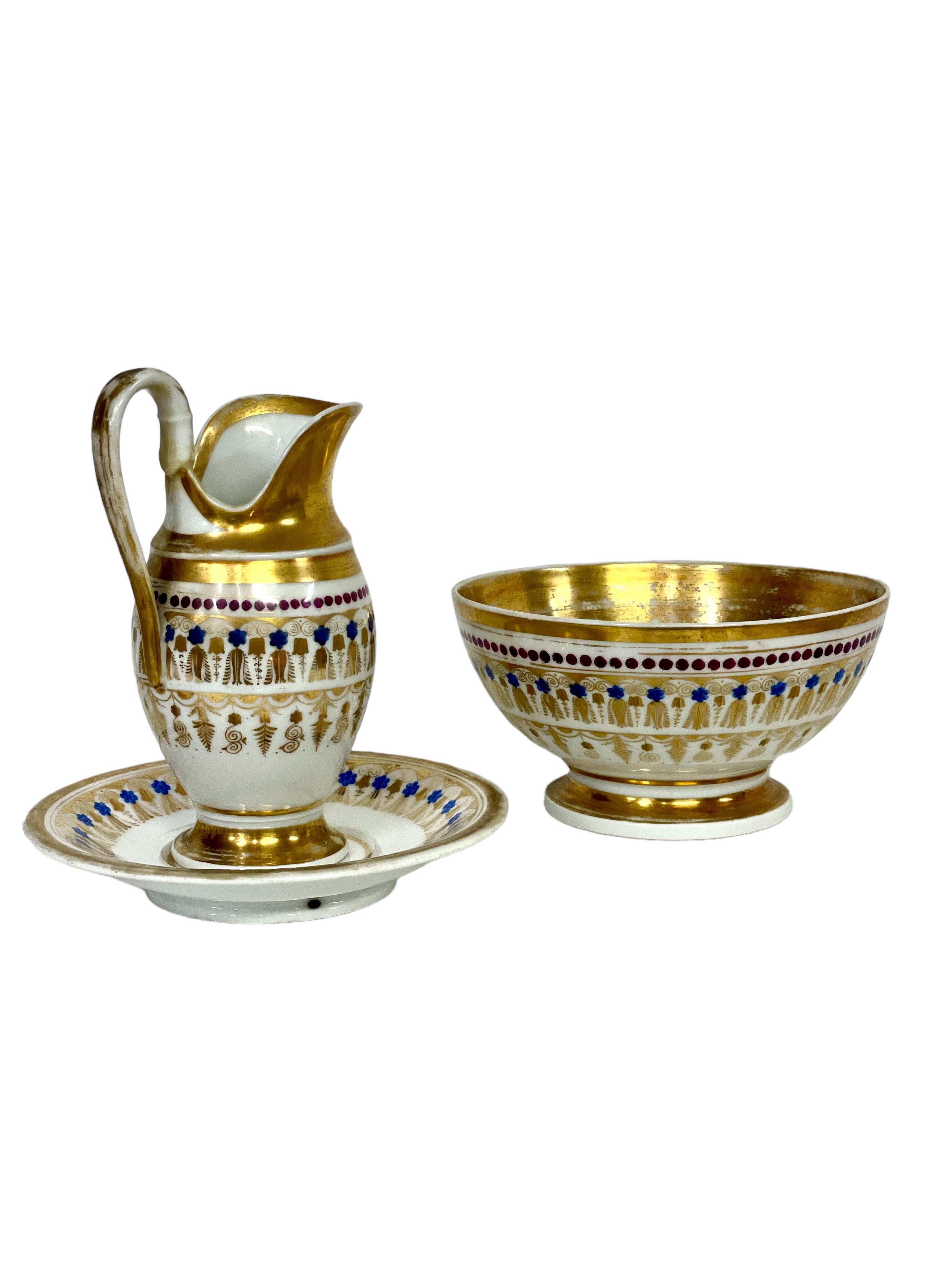 Old Paris Porcelain Wash Jug and Basin with Gilt Decoration For Sale 10