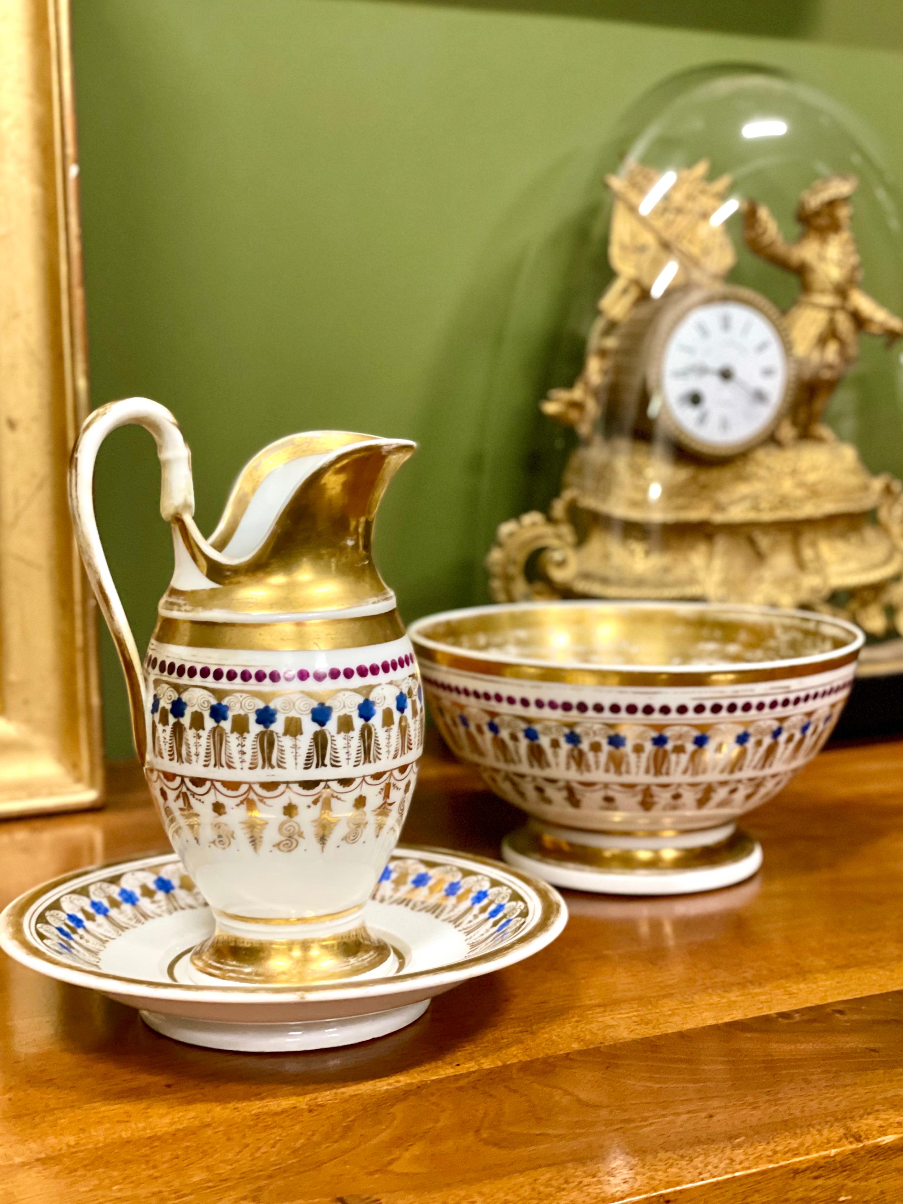 Old Paris Porcelain Wash Jug and Basin with Gilt Decoration For Sale 11