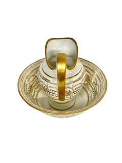 19th Century Set of Old Paris Porcelain Wash Jug and Basin with Gilt Decoration