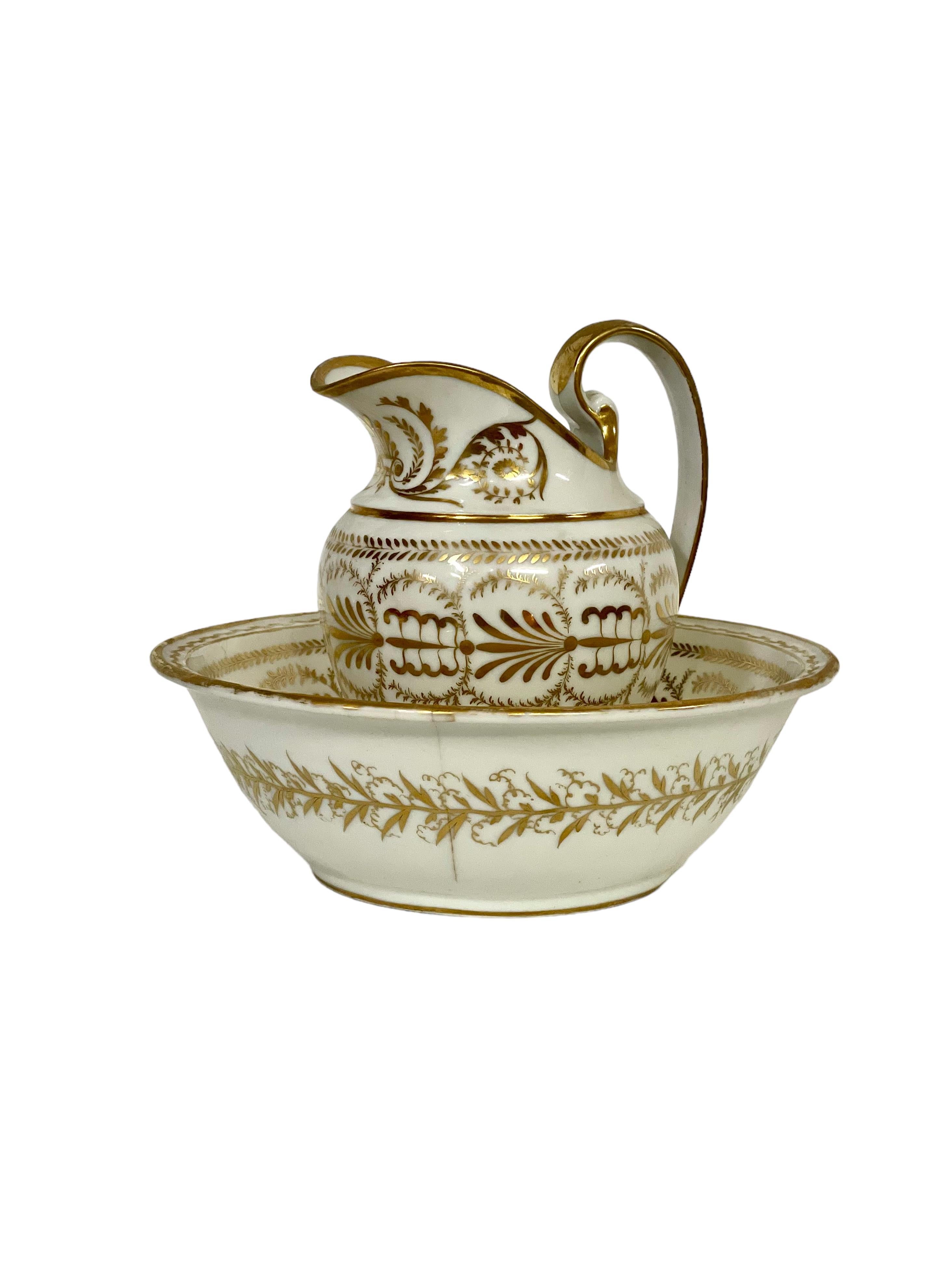Empire Old Paris Porcelain Wash Jug and Basin with Gilt Decoration For Sale