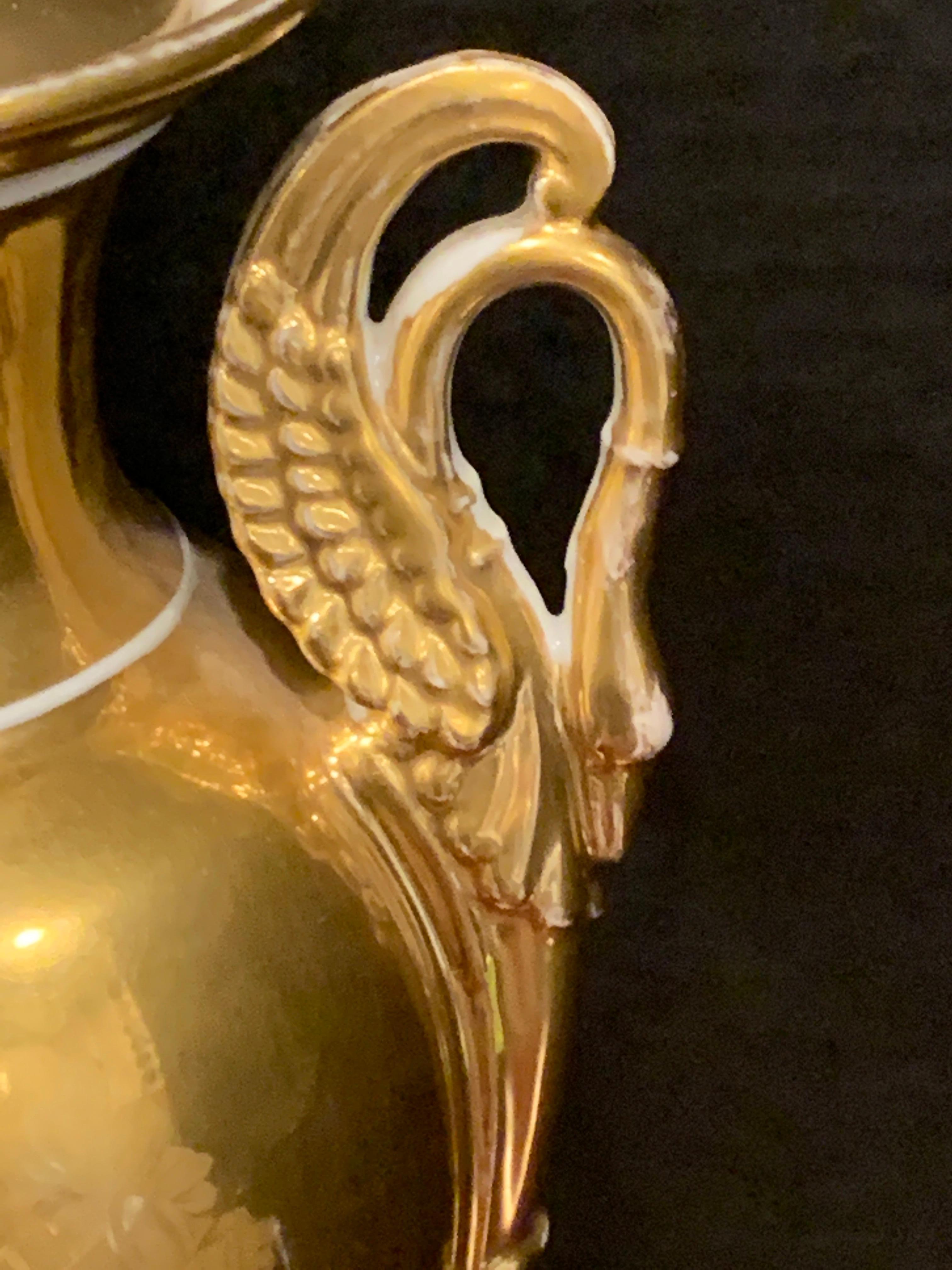 Old Paris Swan Handled Topographical Vase of Hanover Terrace, Regents Park 6