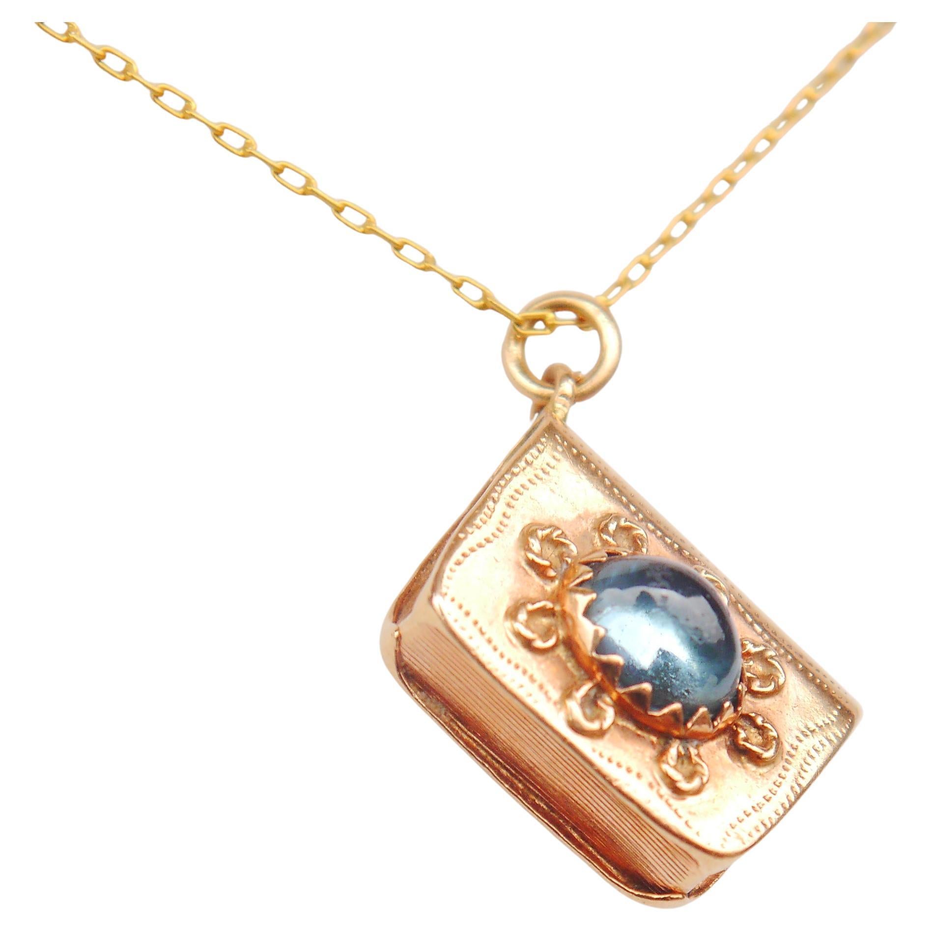 Antiguo Colgante Pulsera Dije Libro Foliant  Oro macizo de 18 quilates / 4,7 gr en venta