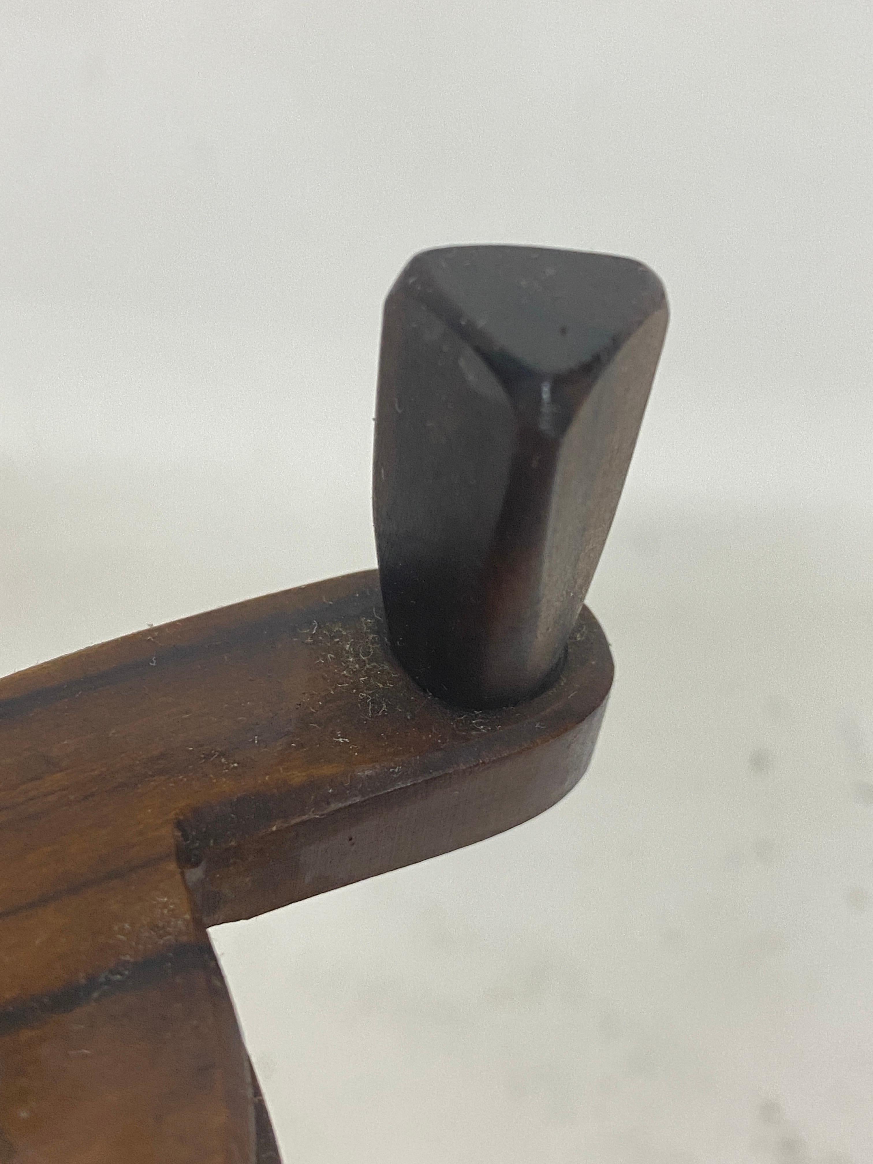 Alte Pfeffermhle aus Olivenholz, um 1970, Frankreich (Französisch) im Angebot
