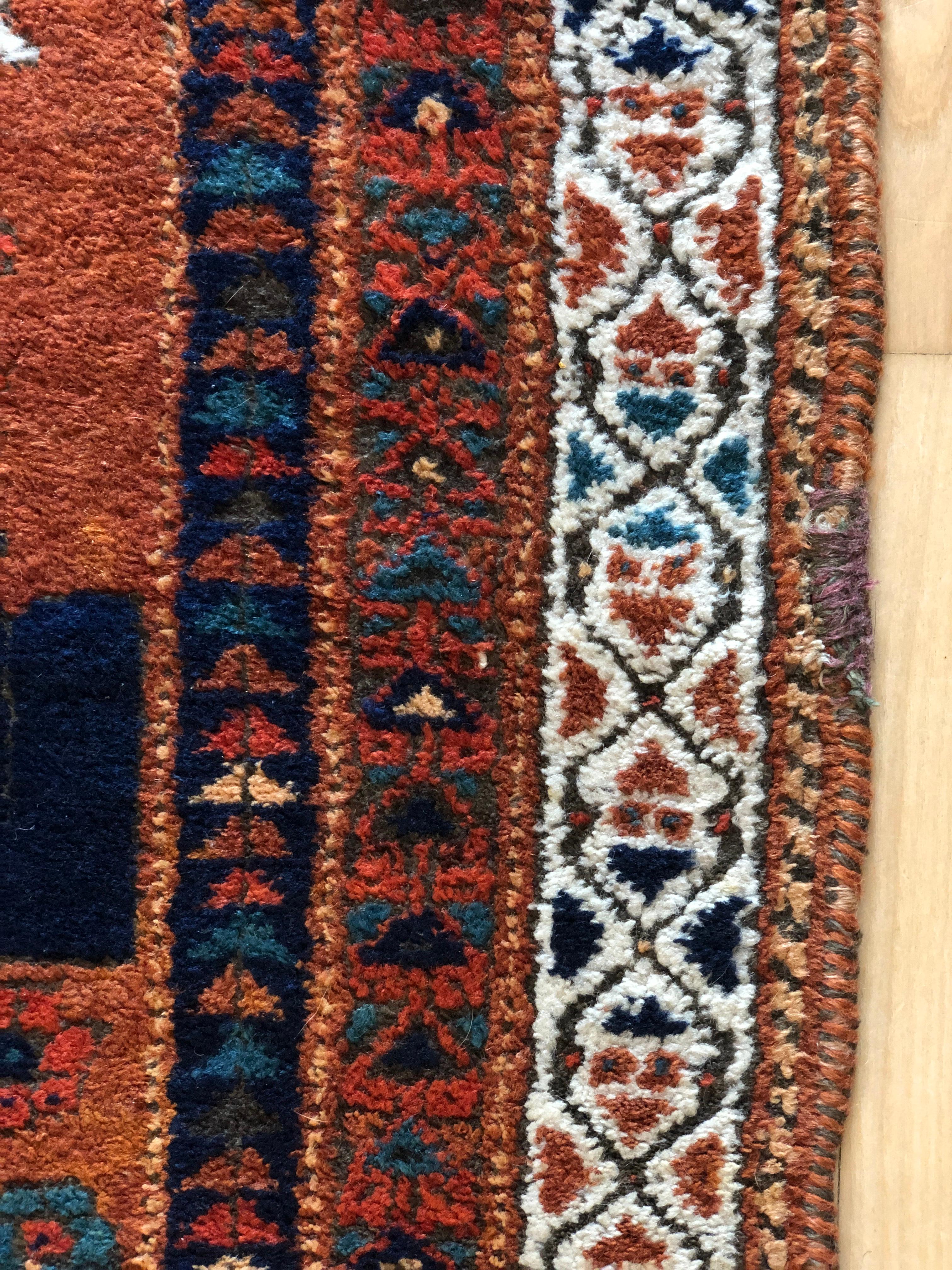 Old Persian Rug by the Afshari Tribes from the South of Iran, 1940s In Good Condition For Sale In WARSZAWA, 14