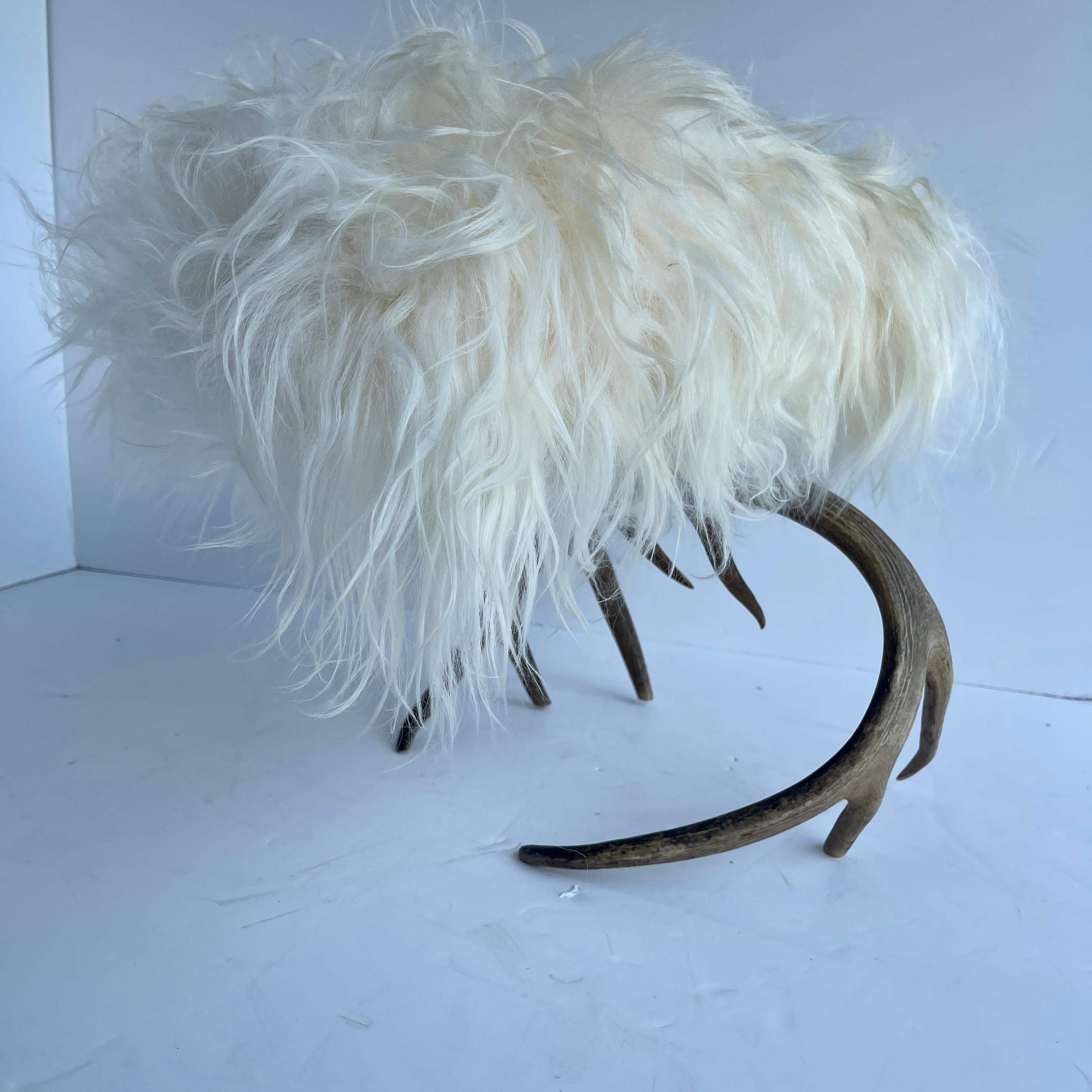Old Petite Antler Footstool Seat with White Icelandic Sheepskin For Sale 5