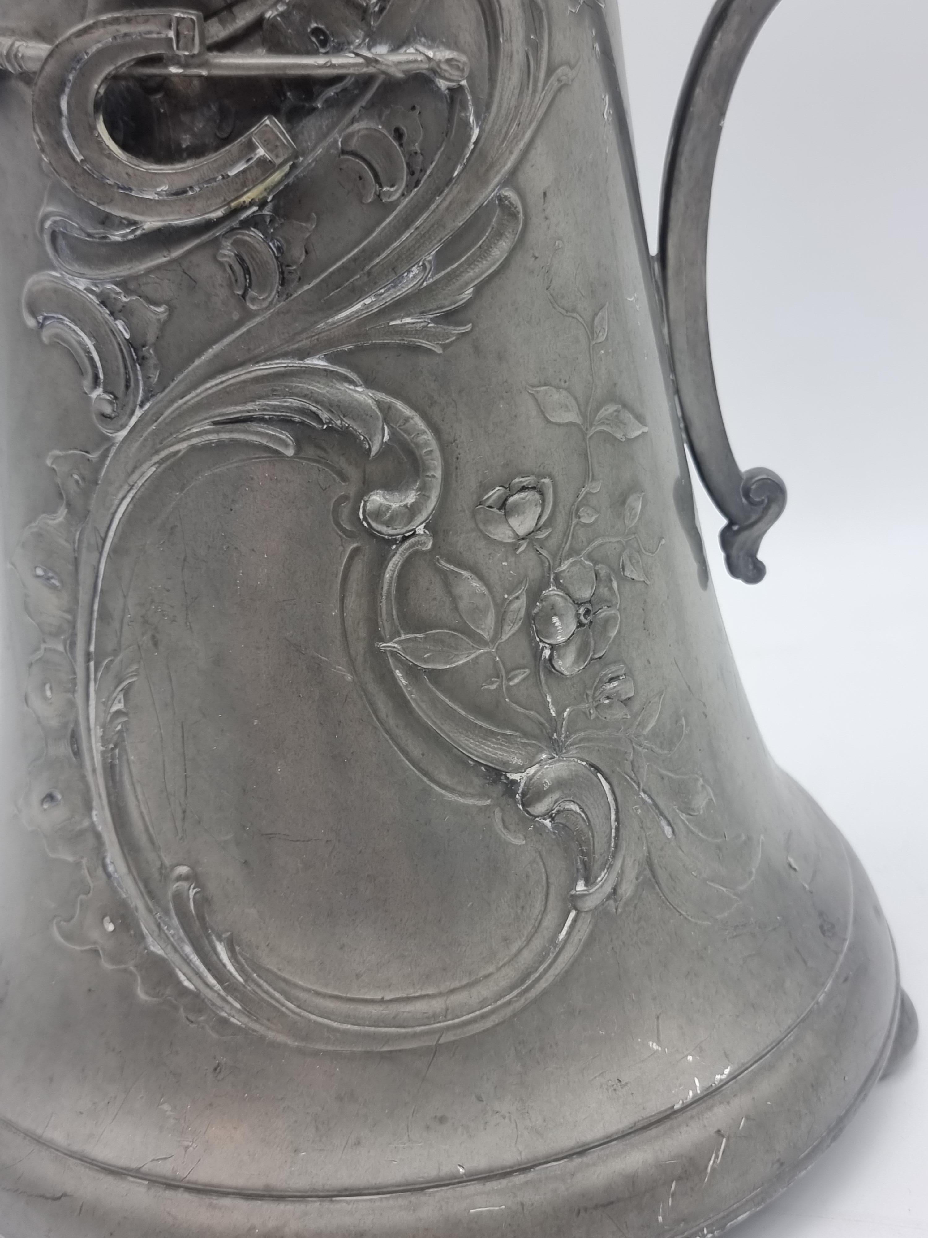 Alte Zinnkrug / Can Jugendstil Kayserzinn 4059 Kunststoff Pferdekopf Krug Tasse im Angebot 8