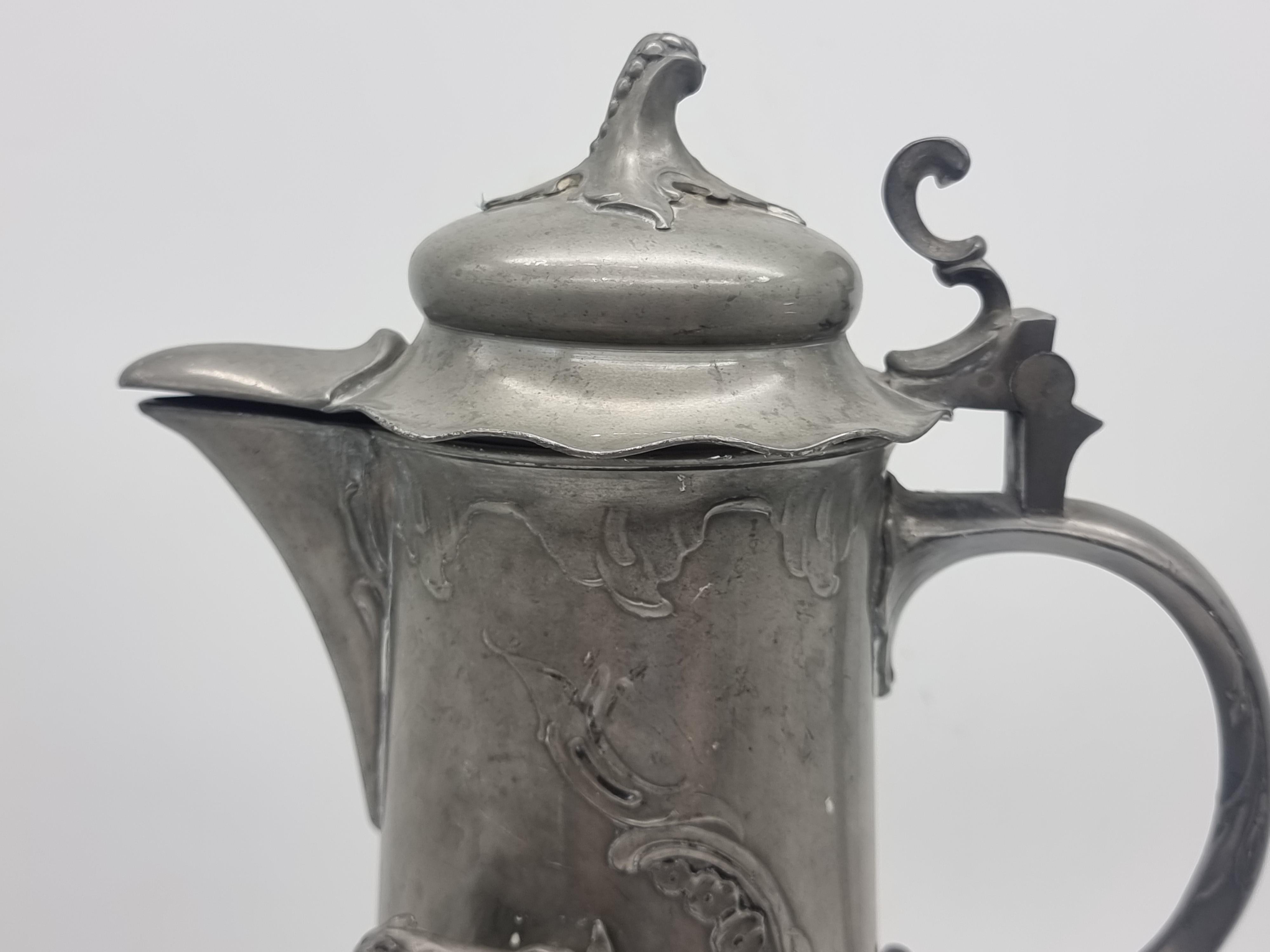 Alte Zinnkrug / Can Jugendstil Kayserzinn 4059 Kunststoff Pferdekopf Krug Tasse im Angebot 4