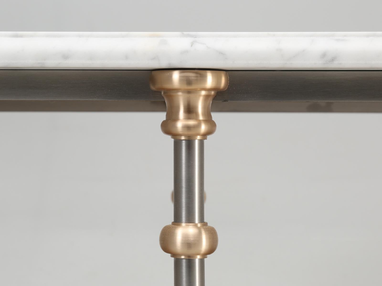 Altes Pflanzgefäß aus Edelstahl, Bronze und Marmor, in jeder Größe erhältlich im Angebot 1
