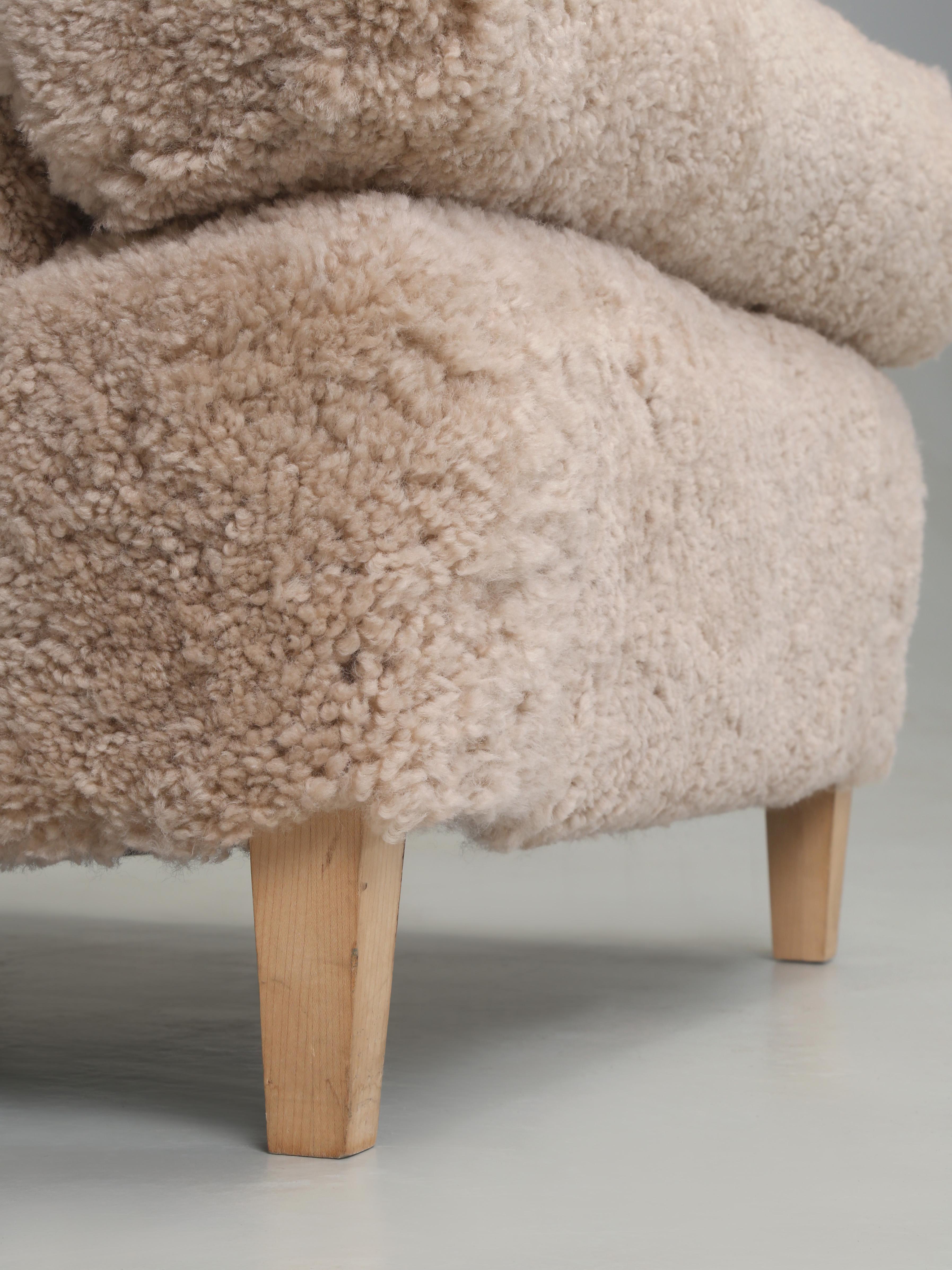 Fauteuil Old Plank's recouvert du plus beau shearling importé de Nouvelle-Zélande. en vente 1