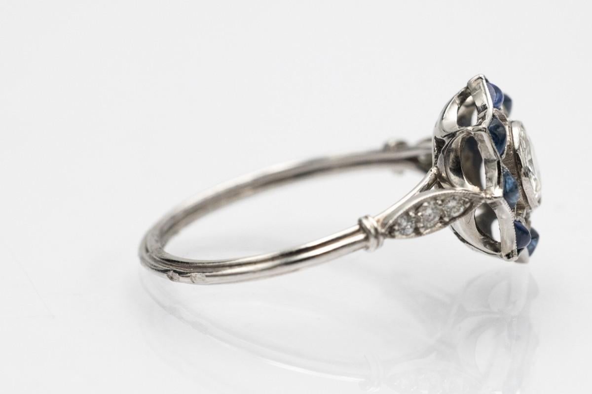 Bague ancienne en platine avec diamants et saphirs, première moitié du 20e siècle. Unisexe en vente