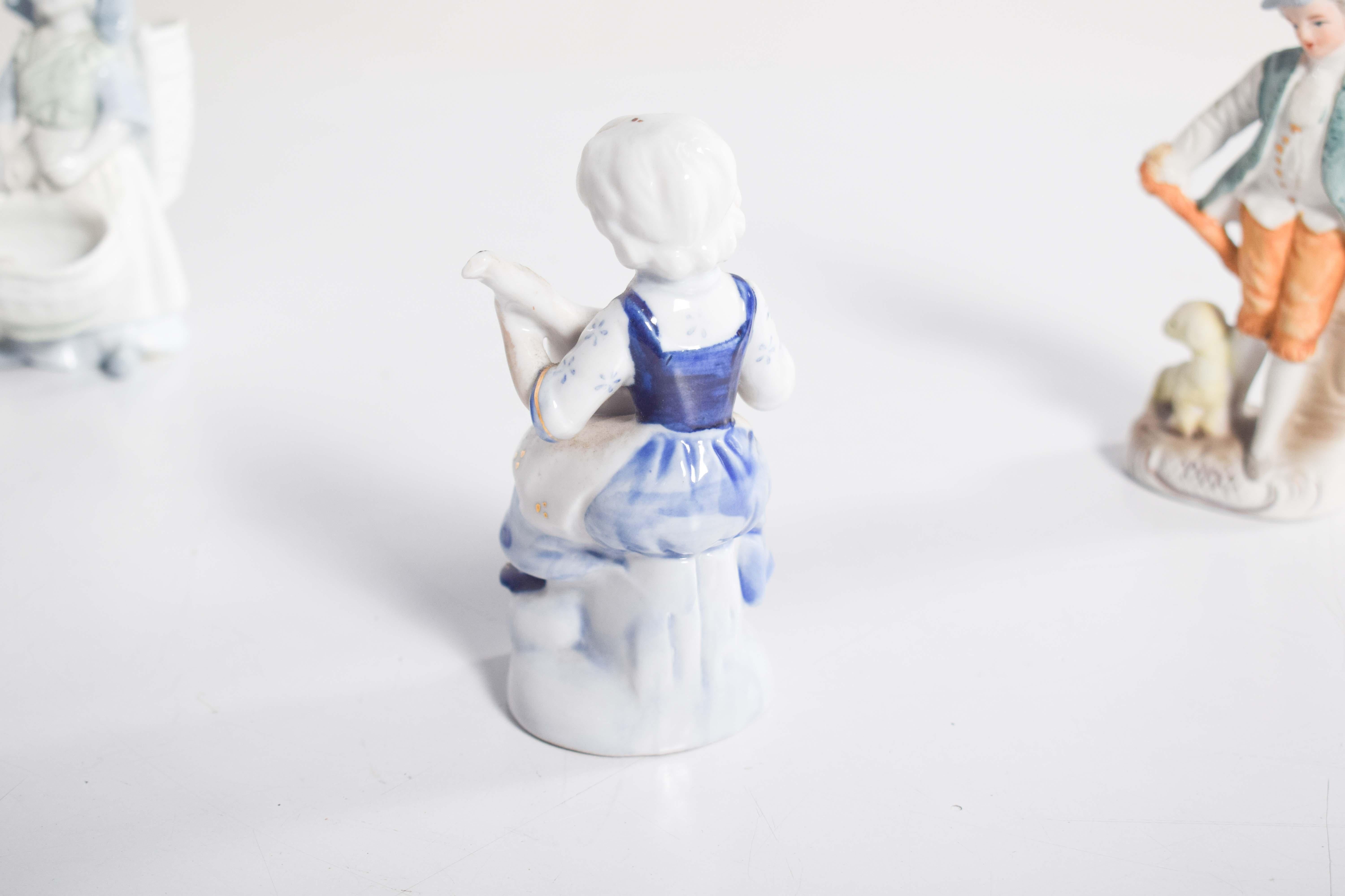 Old Porcelain Decorative Figures, Set of Four For Sale 2
