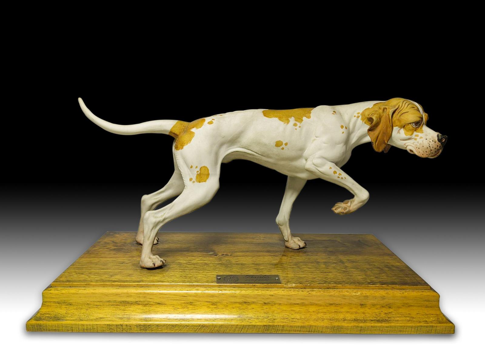 Hand-Crafted Old Porcelain Pointer, Early 20th Century For Sale