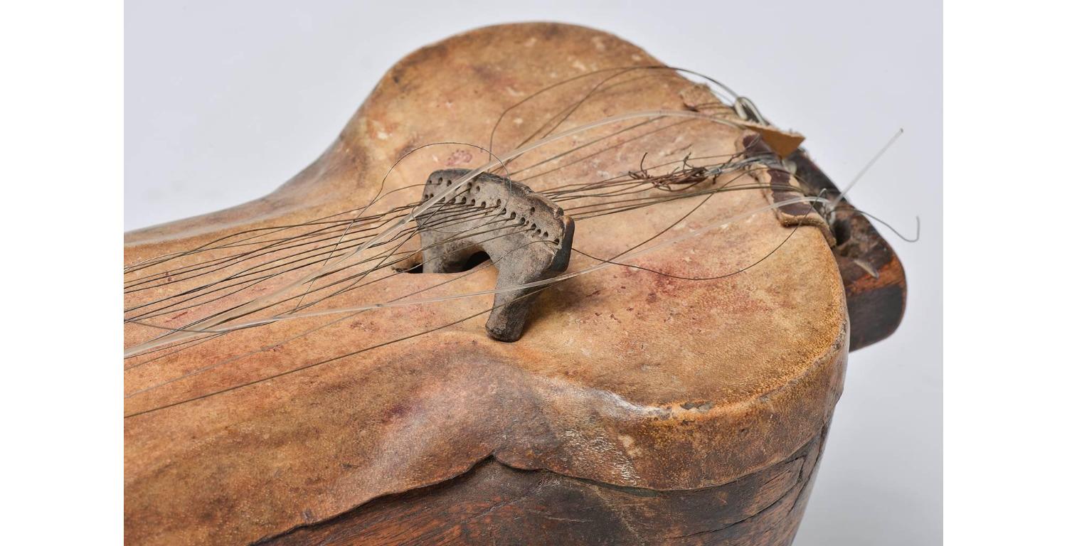 Altes, seltenes afghanisches Musikinstrument wie eine Skulptur im Zustand „Relativ gut“ im Angebot in Alessandria, Piemonte