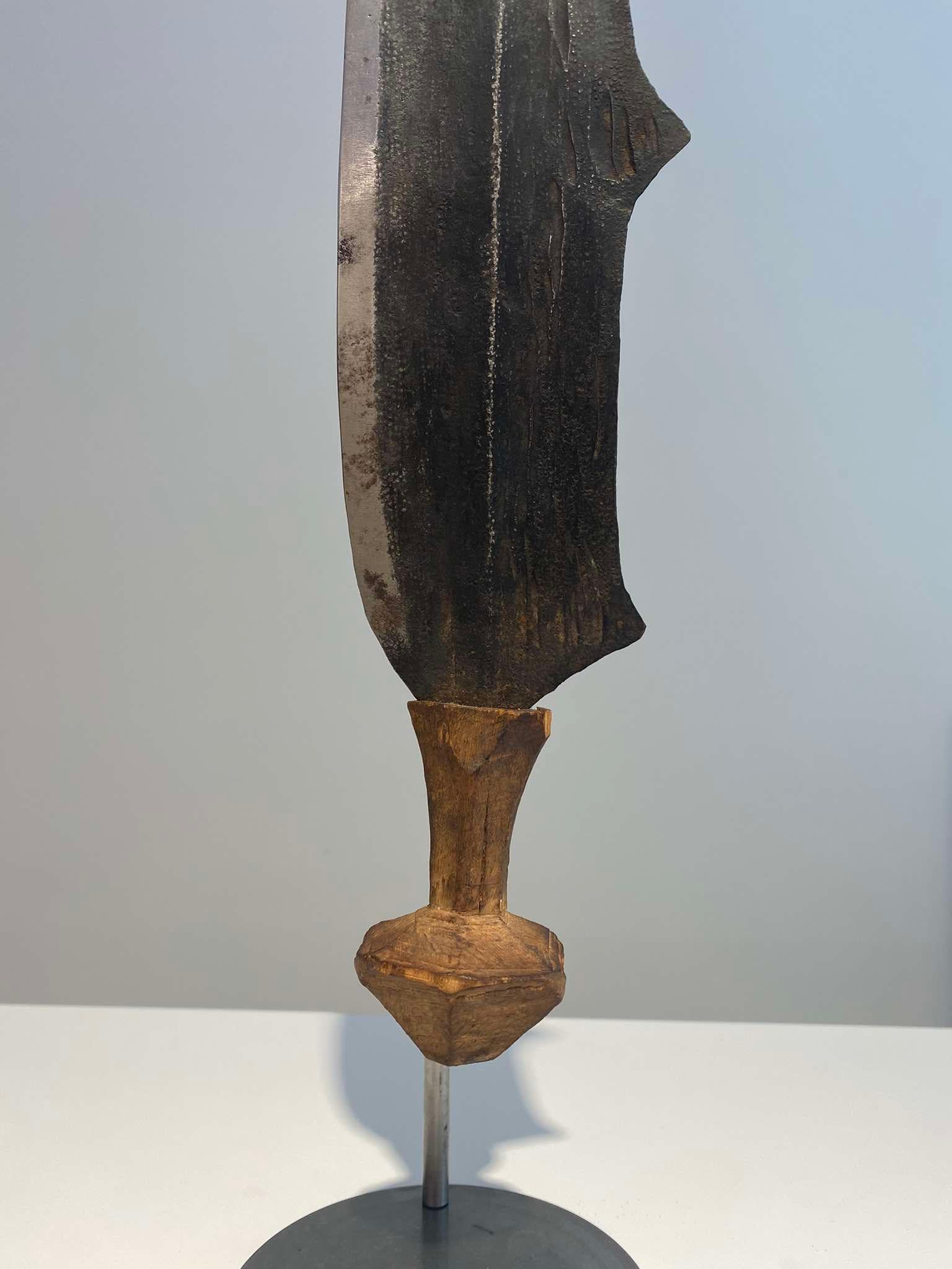 Old Rare Knife Tribe Lobala Nzombo Ngbaka Ngiri DR Congo 1880-1900 African Art For Sale 2