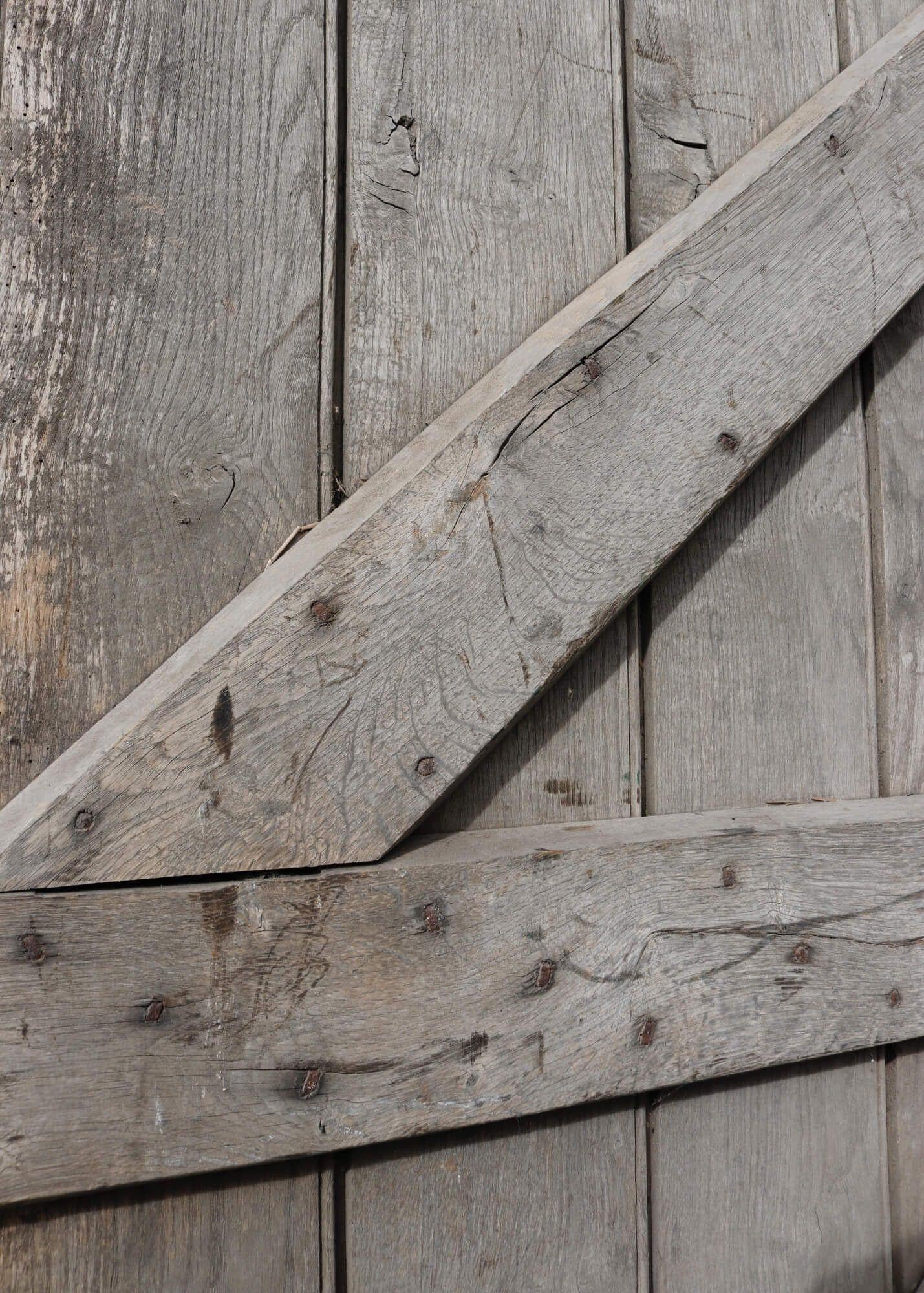 English Old Reclaimed Rustic Elm Plank Door For Sale