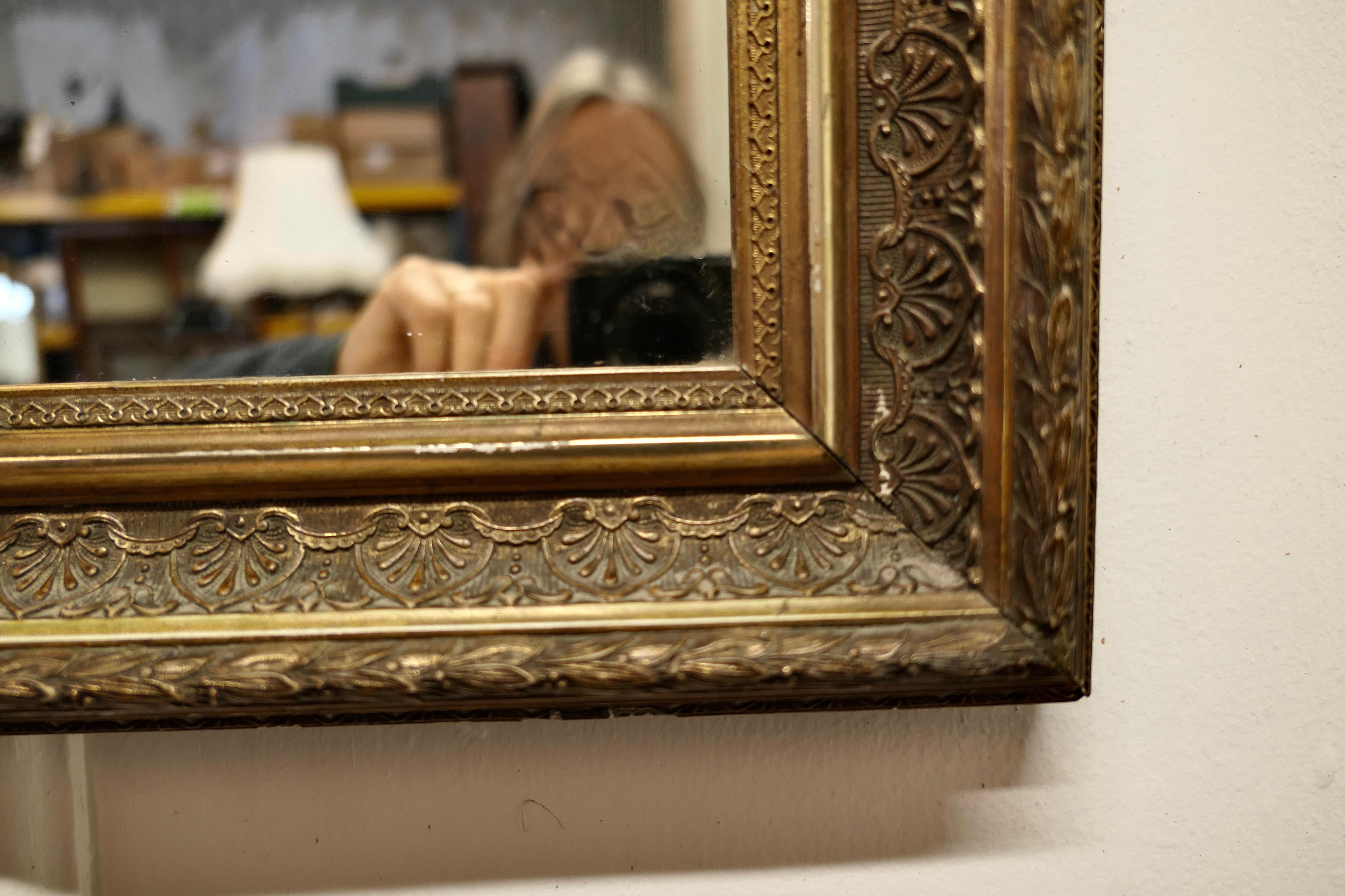 Ancien miroir rectangulaire doré Bon état - En vente à Chillerton, Isle of Wight