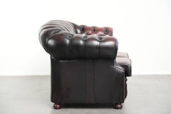 Old red/brown English cowhide leather Chesterfield 2-seater sofa