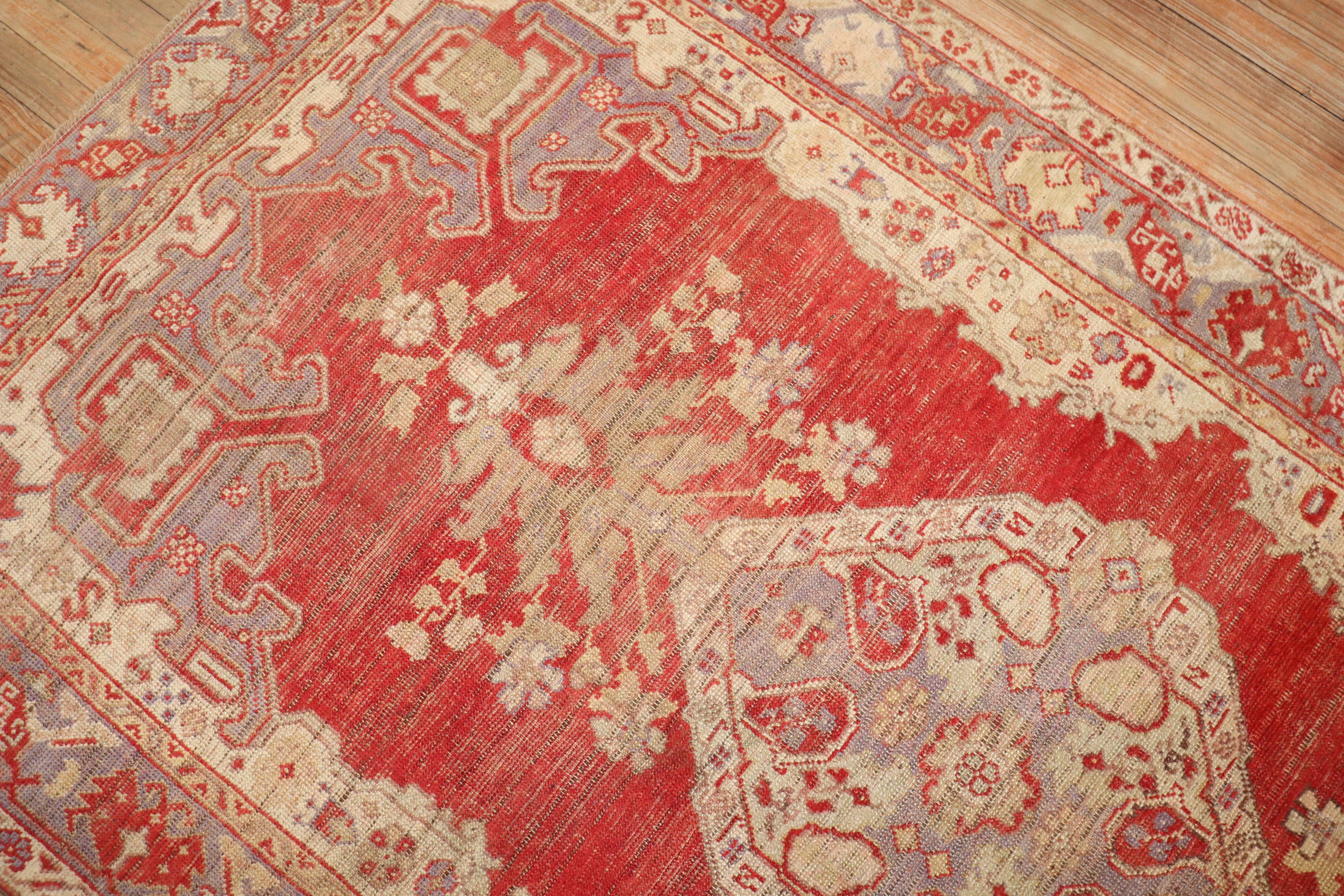 Laine Ancien tapis de Turquie rouge Kula  en vente
