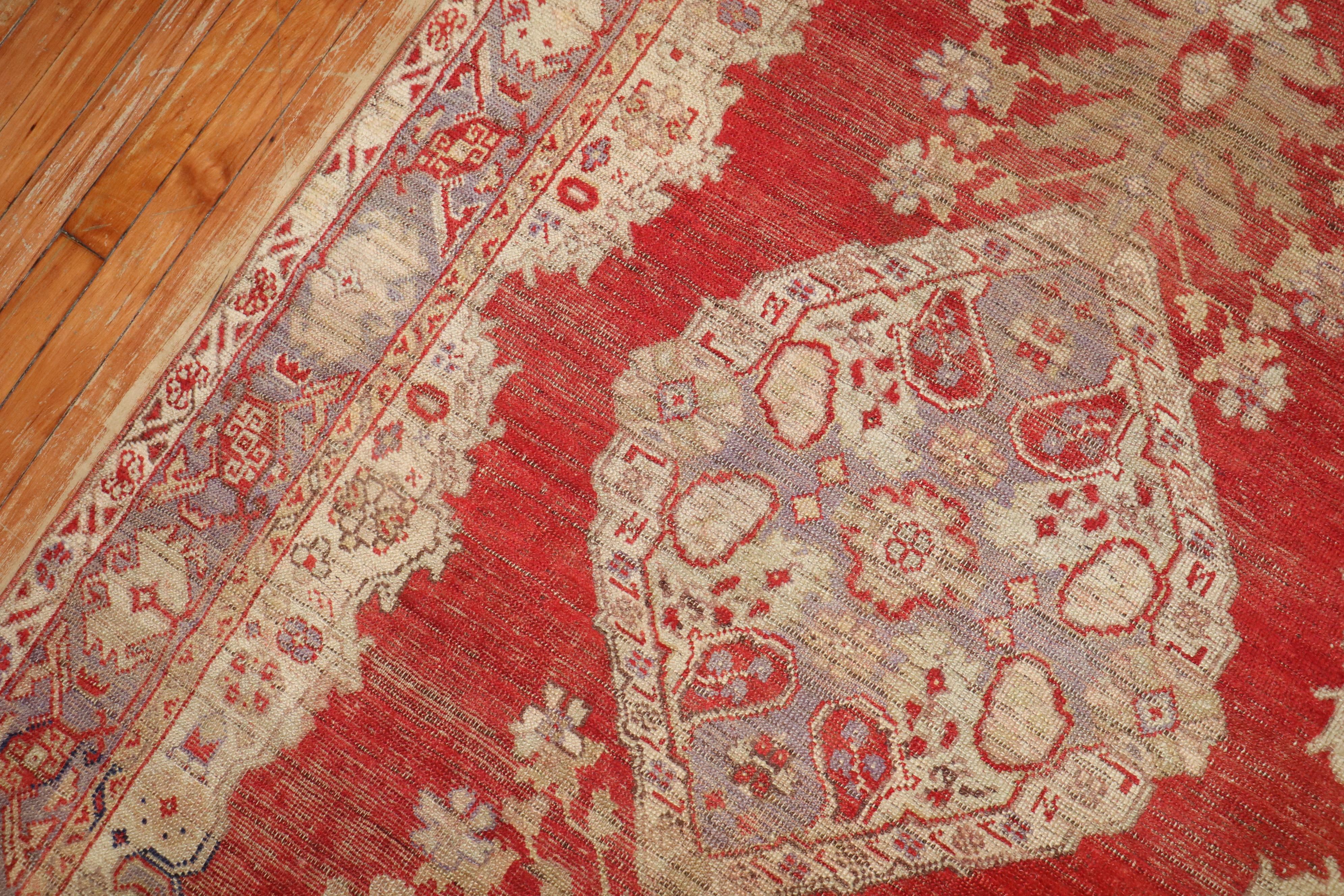 Ancien tapis de Turquie rouge Kula  en vente 2