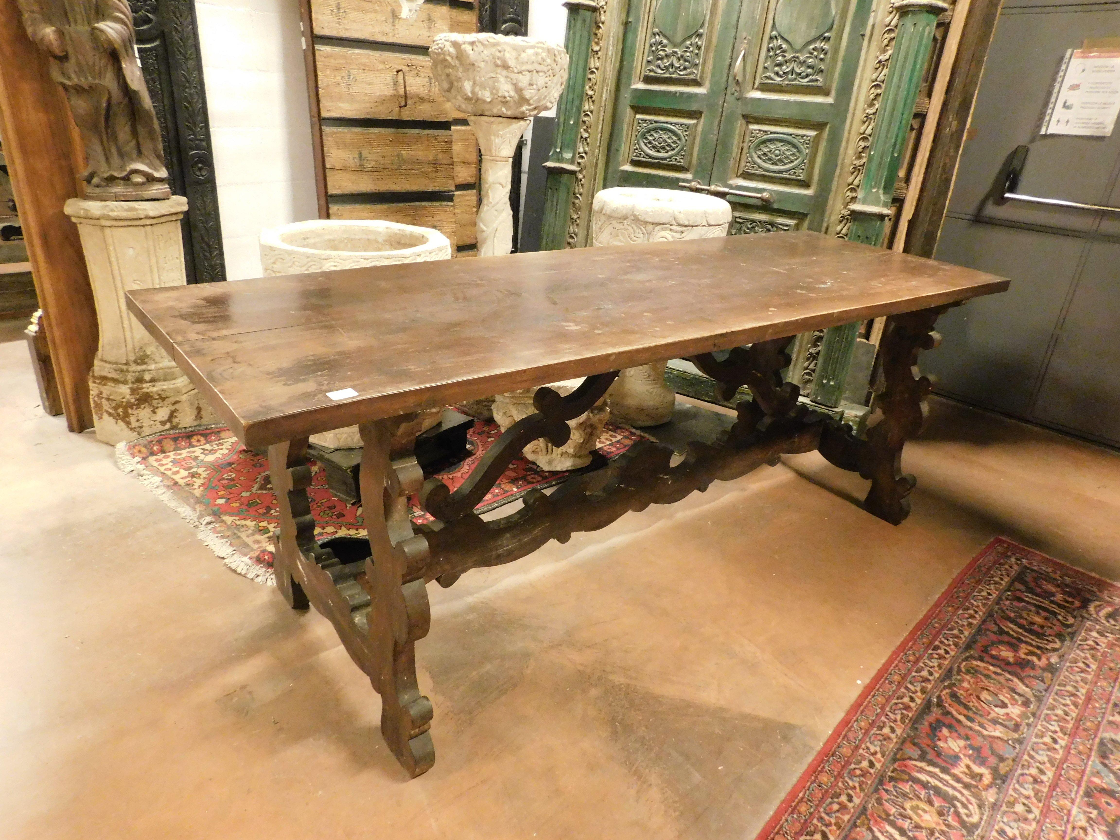 Old refectory table in walnut with wavy legs , dinner table For Sale 4