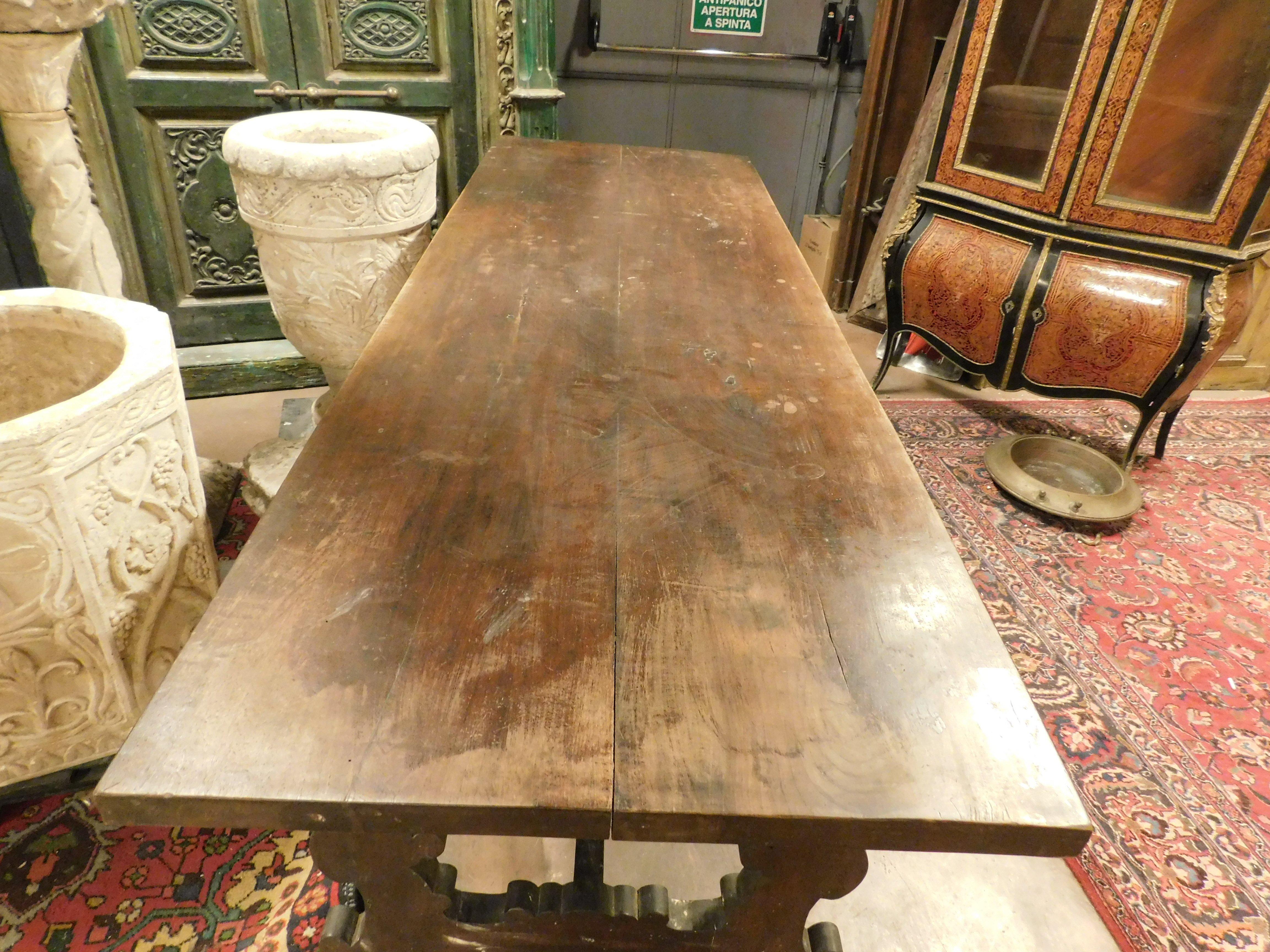 Old refectory table in walnut with wavy legs , dinner table For Sale 3