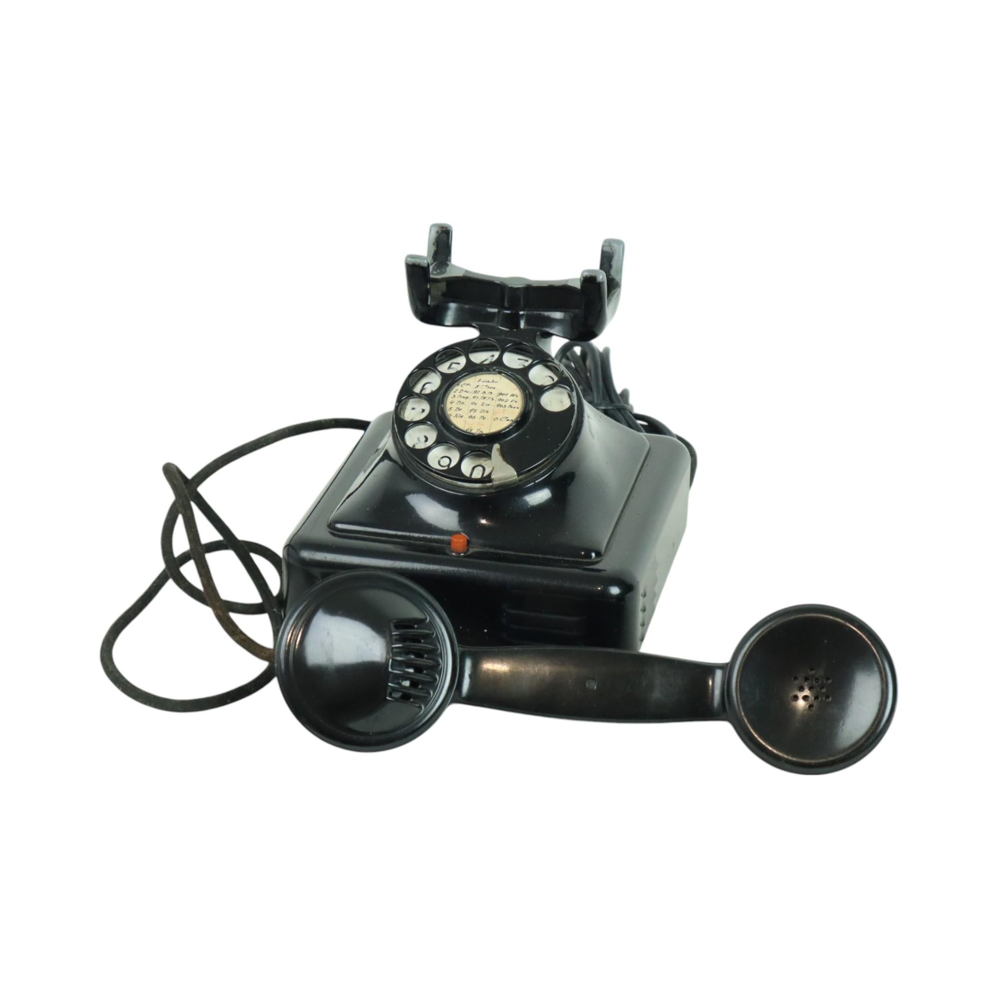 Altes Drehtelefon Bakelit Bell Telephone Company 1942 im Zustand „Gut“ im Angebot in Poperinge, BE