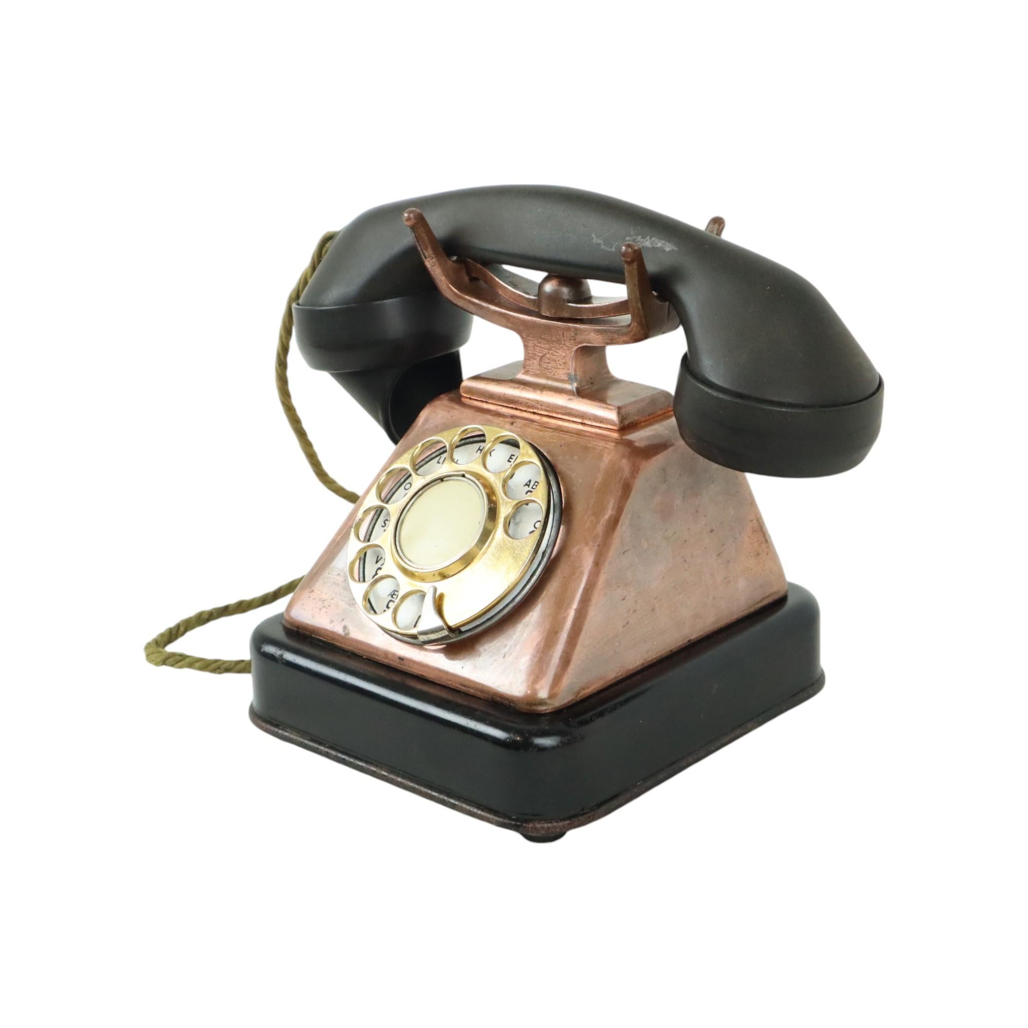 Art Déco Vecchio telefono rotante in rame rosso bachelite KTAS anni '30 in vendita