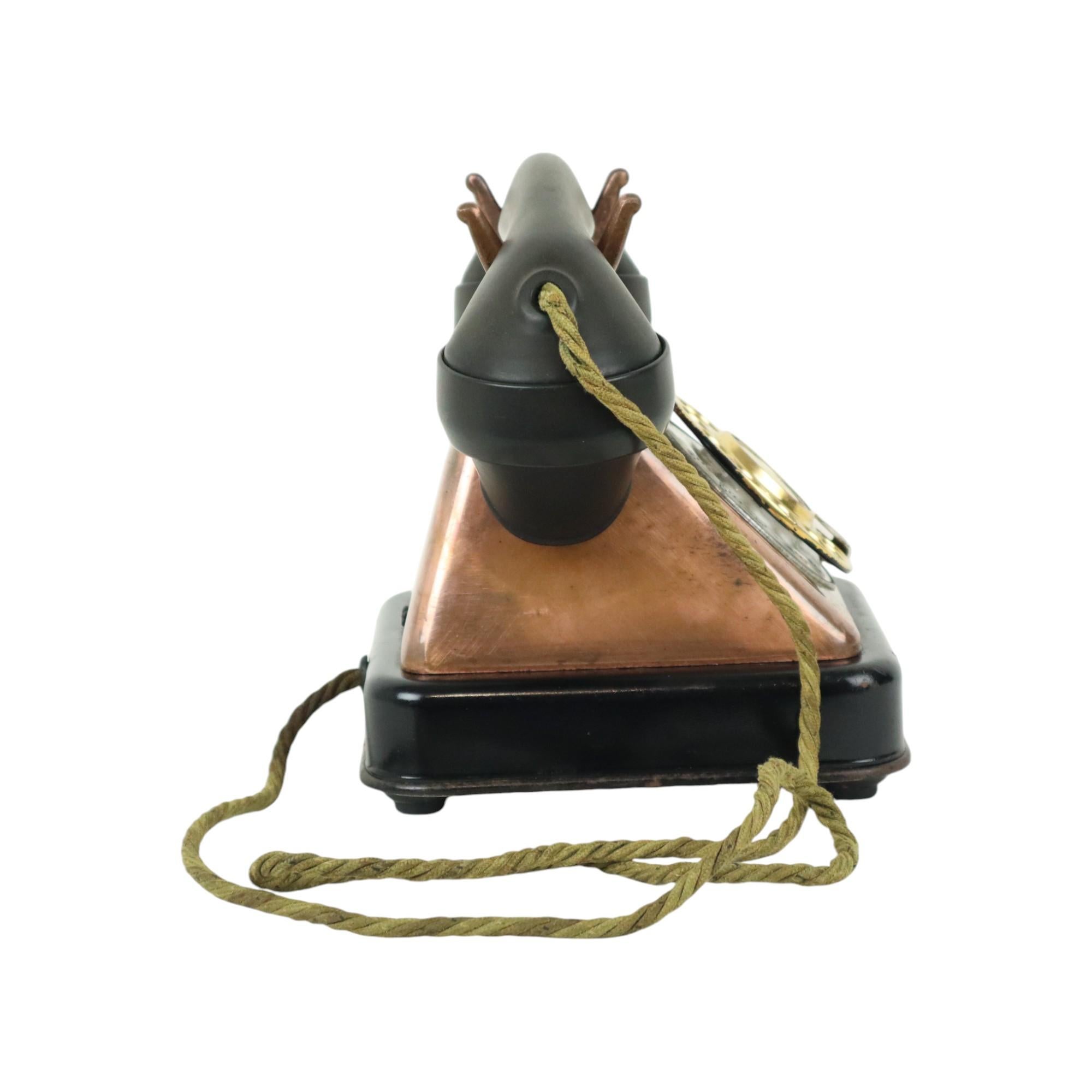 Metallo Vecchio telefono rotante in rame rosso bachelite KTAS anni '30 in vendita