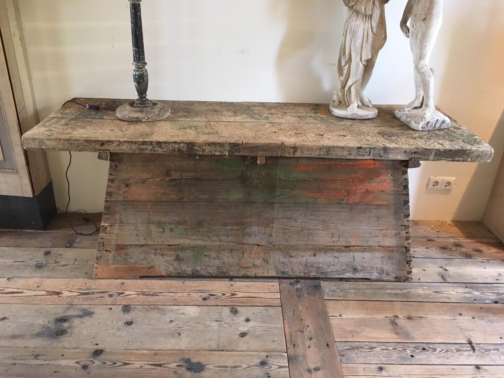 Old Rough and Distressed Italian Workbench Dated 1875 In Good Condition In Baambrugge, NL