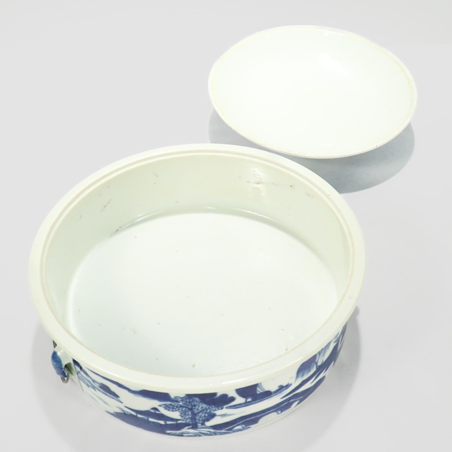Old Round Blue & White Canton Chinese Export Porcelain Covered Tureen/Vegetable For Sale 7