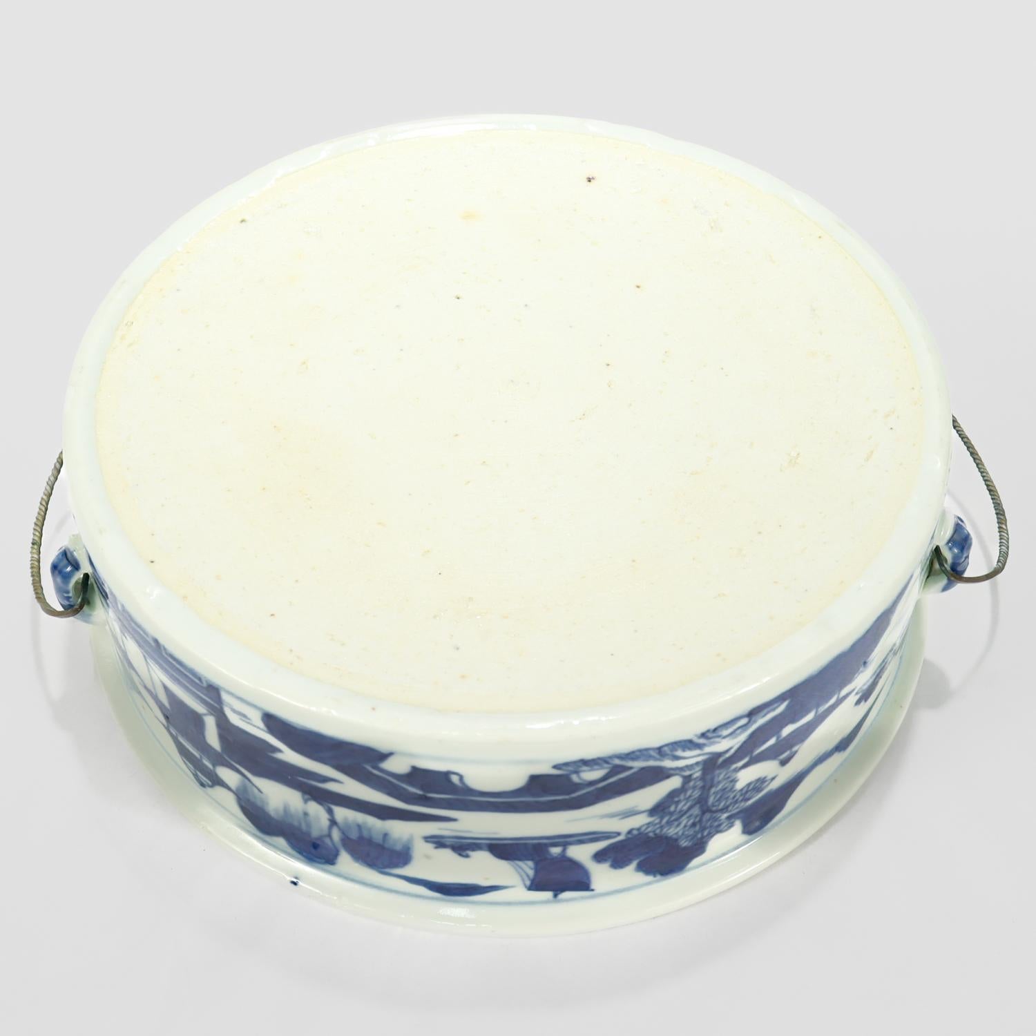 Old Round Blue & White Canton Chinese Export Porcelain Covered Tureen/Vegetable For Sale 8