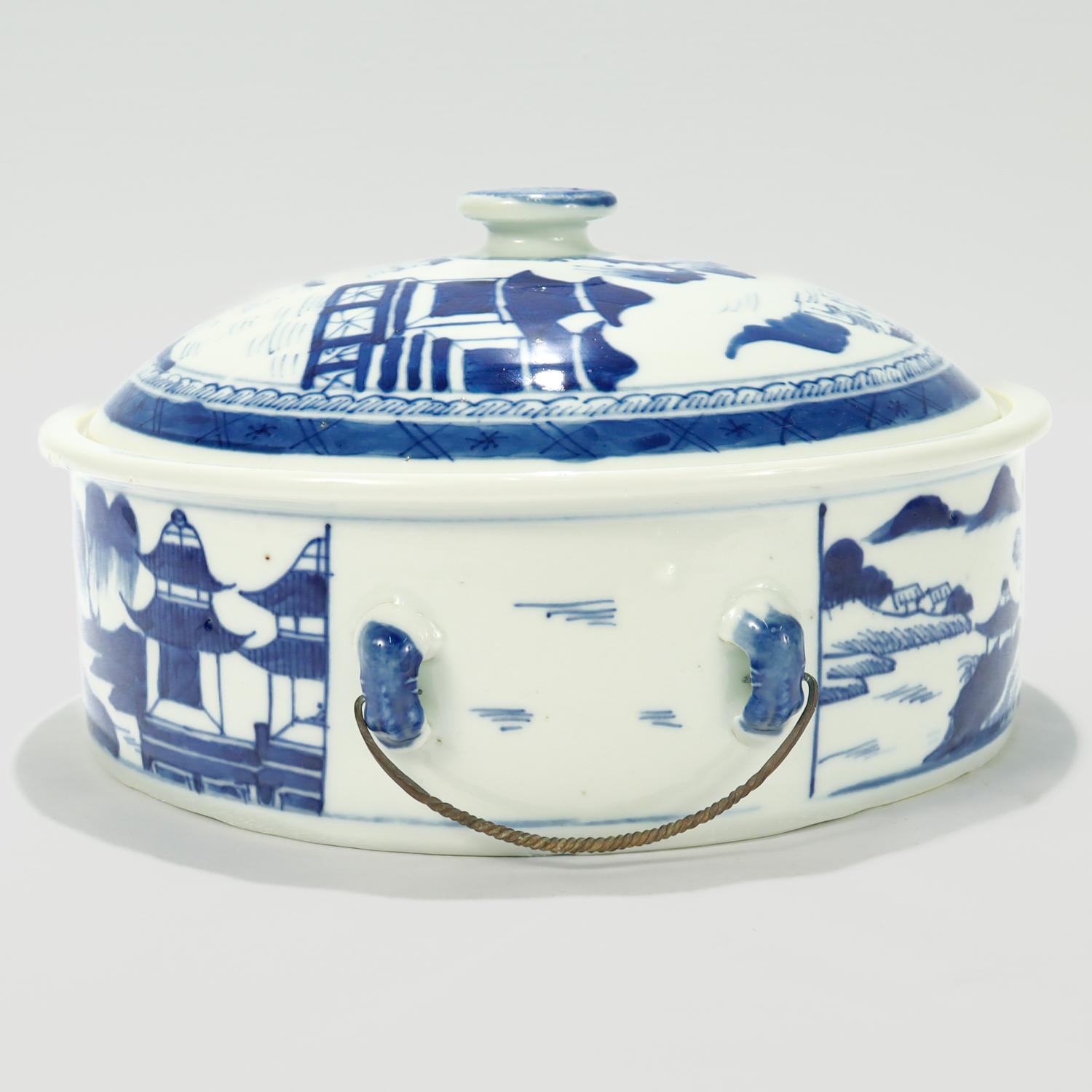 Old Round Blue & White Canton Chinese Export Porcelain Covered Tureen/Vegetable In Good Condition For Sale In Philadelphia, PA