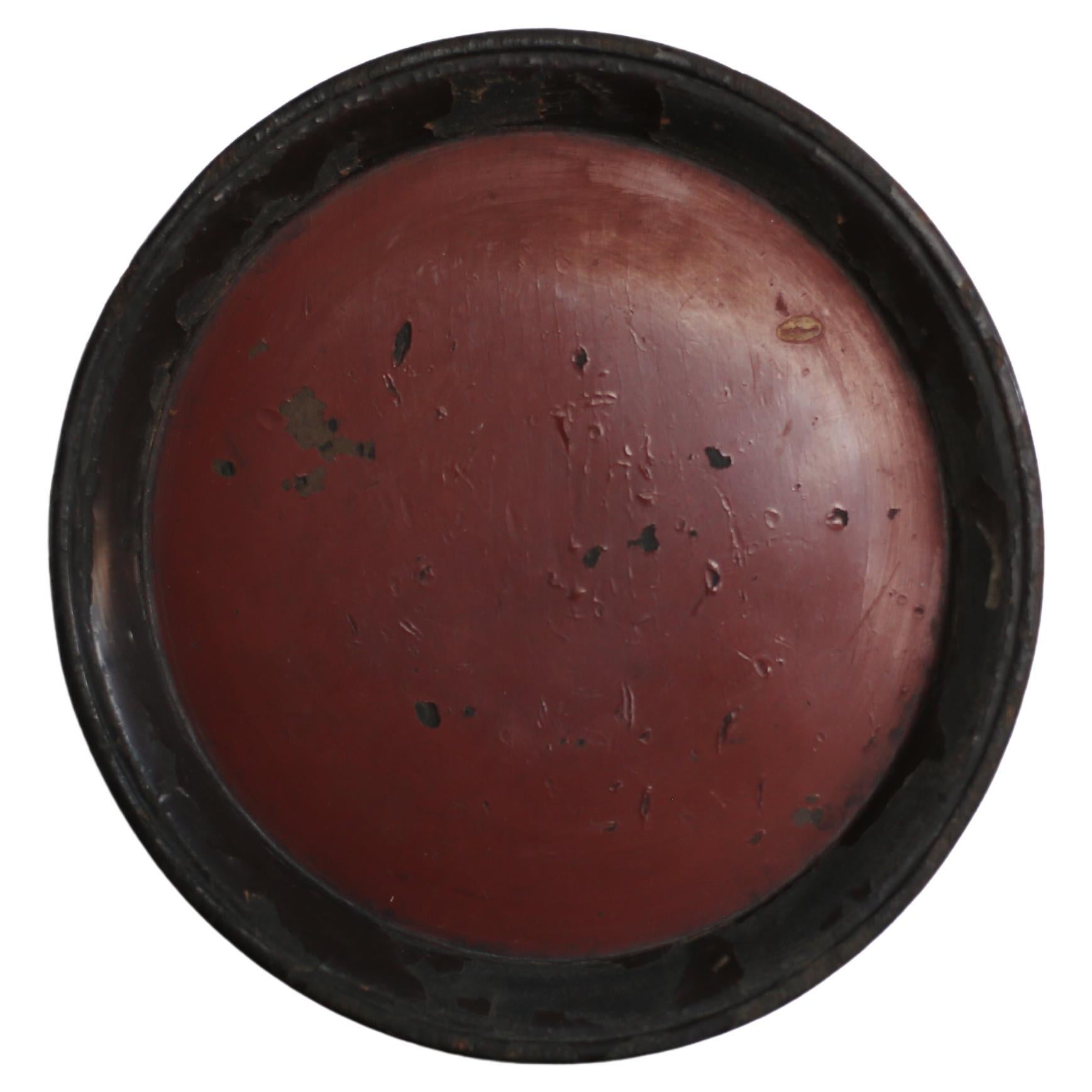 Old Round Plate mit japanischem Lack / Meiji-Taisho / Urushi