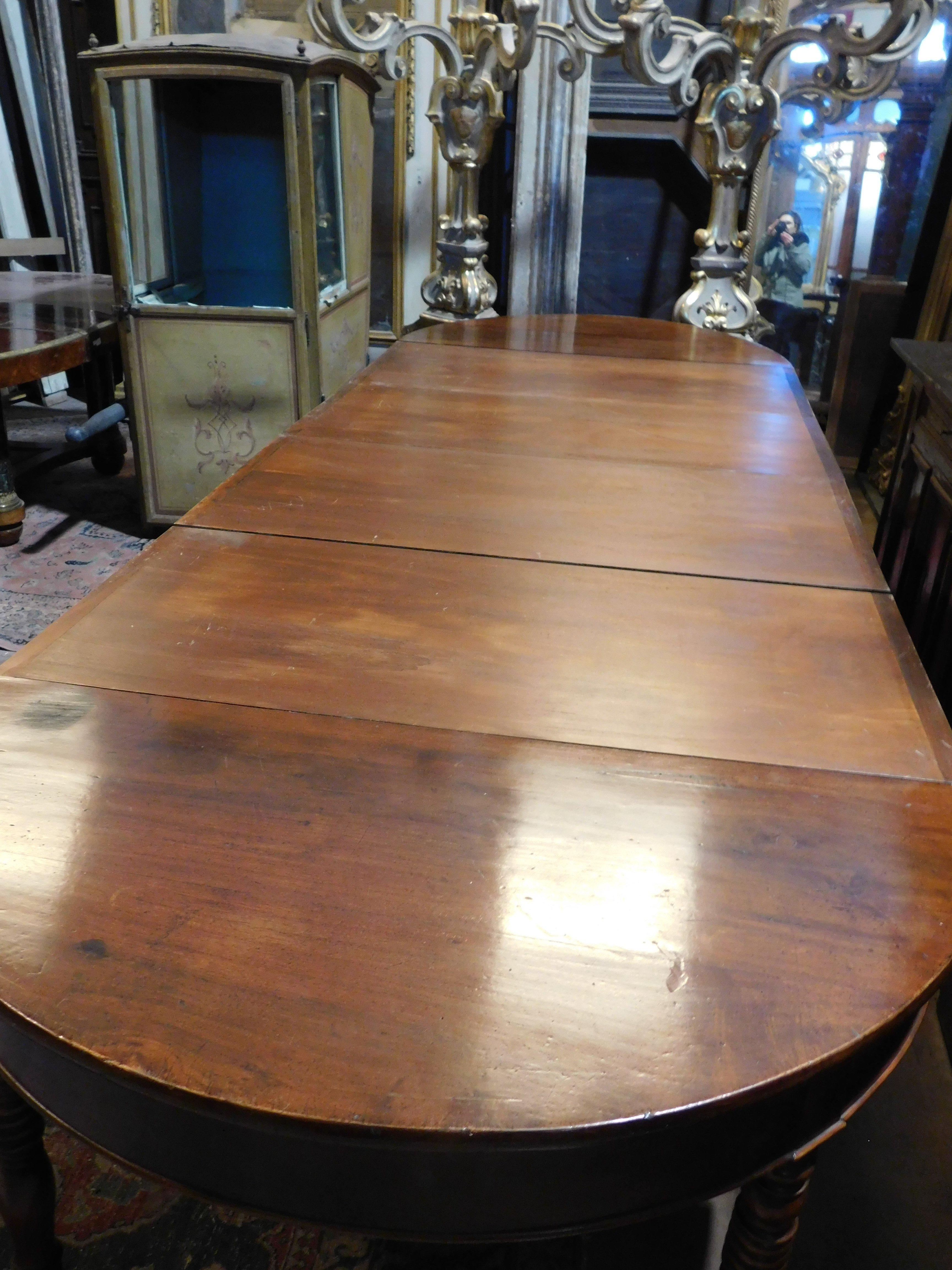 19th Century Old Round table in poplar and walnut wood, extendable up to 6 meters, Italy For Sale