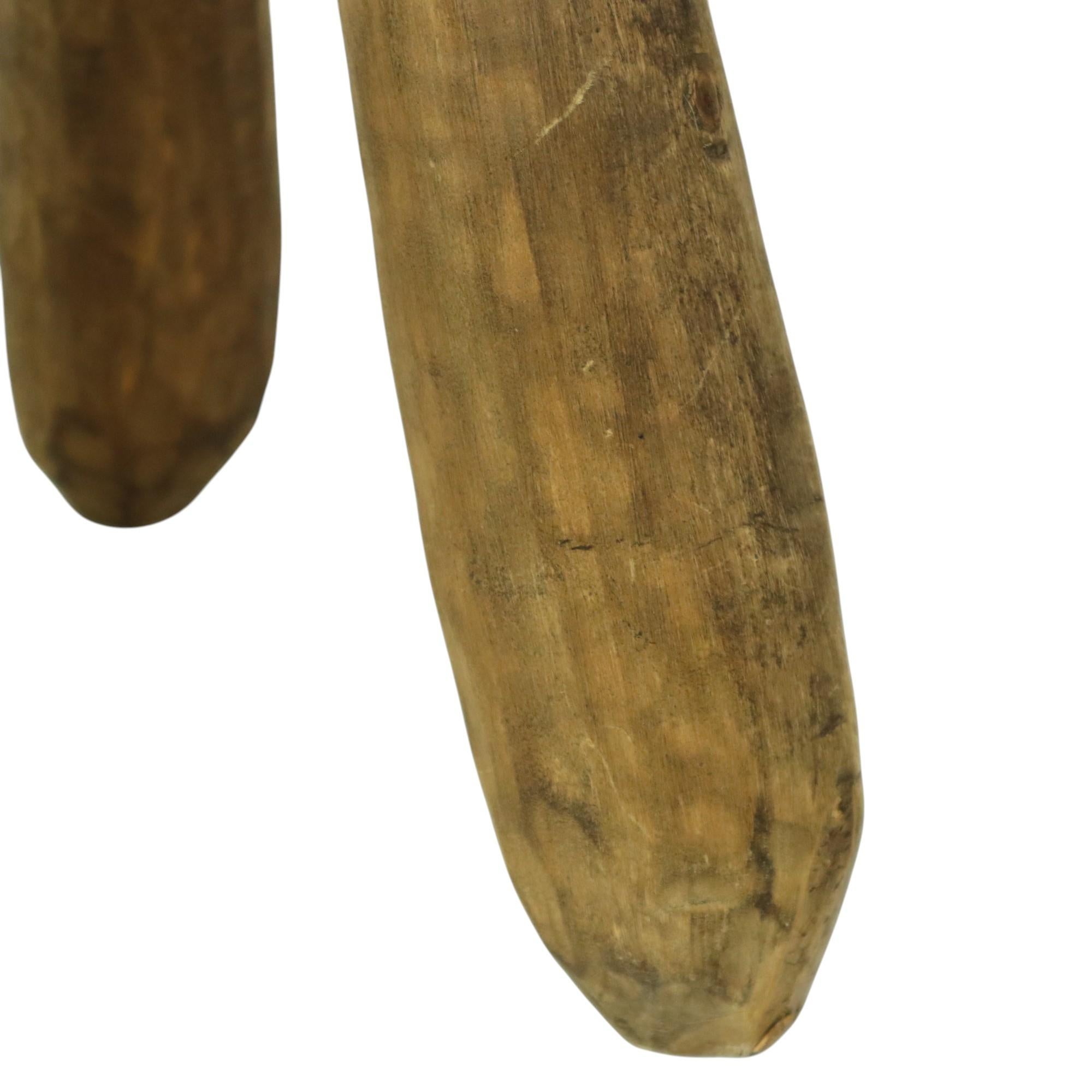 Ancien Tabouret Rustique Tripode Tabouret de Lait Style Brutalisme en vente 6