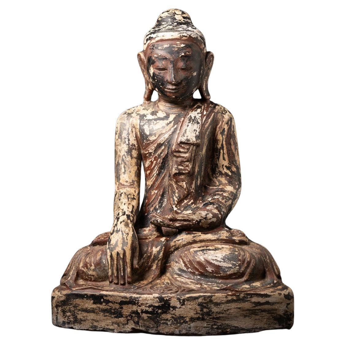 Buddha-Statue aus altem Sandstein aus Burma im Angebot