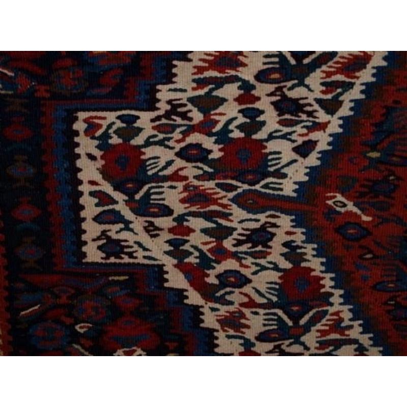 Old Senneh Kilim, Traditional Design, Small Size, Circa 1930 In Excellent Condition For Sale In Moreton-In-Marsh, GB