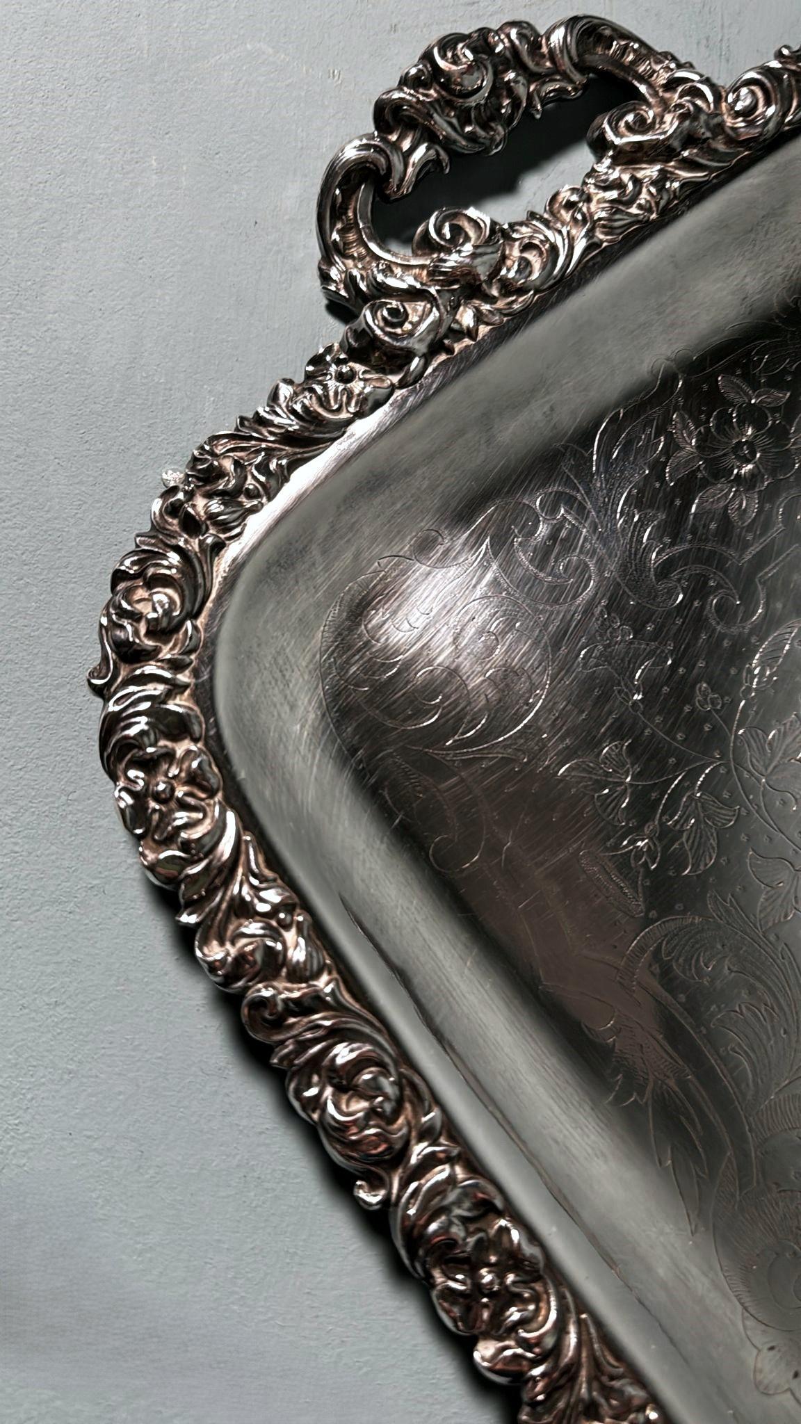 Bandeja Inglesa de Placa de Sheffield Antigua Victoriana Temprana, Asas, Grabada, Hallmarked en Bueno estado para la venta en Prato, Tuscany
