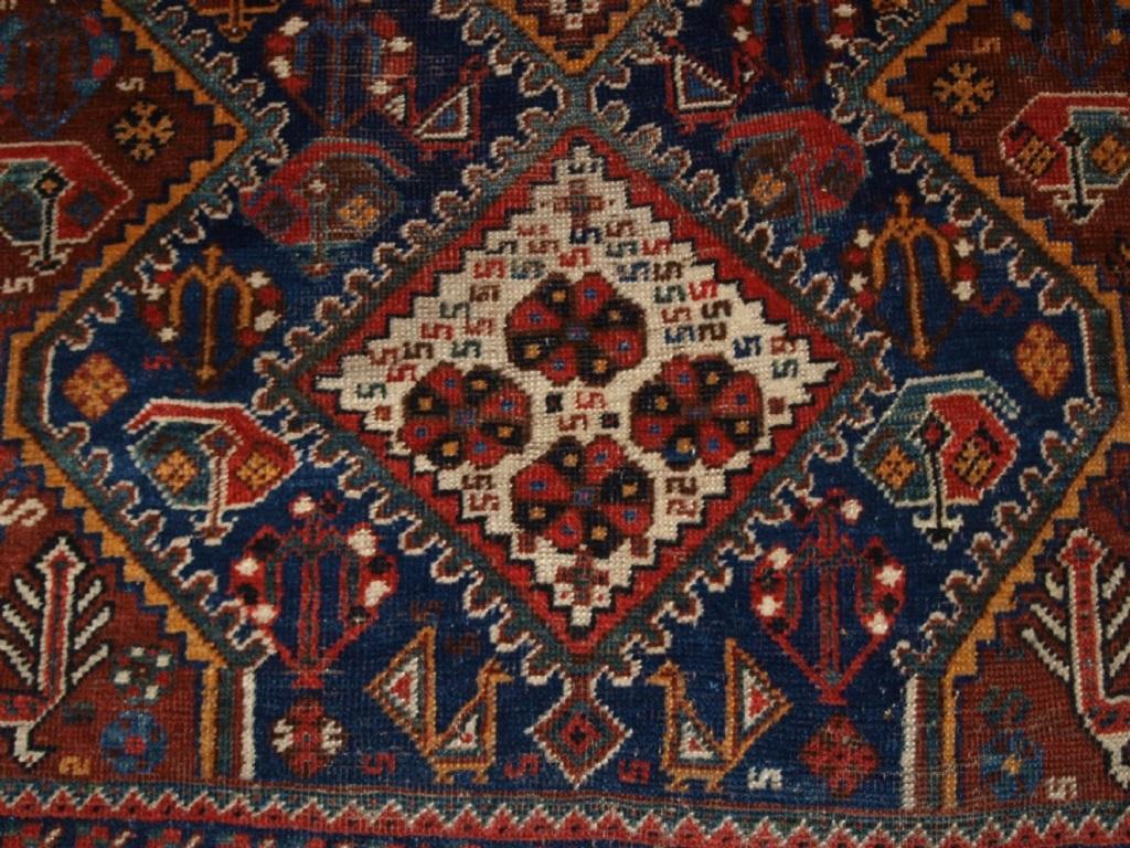 Old Shiraz-Teppich, Pfaue und Hühner, um 1920 (Persisch) im Angebot